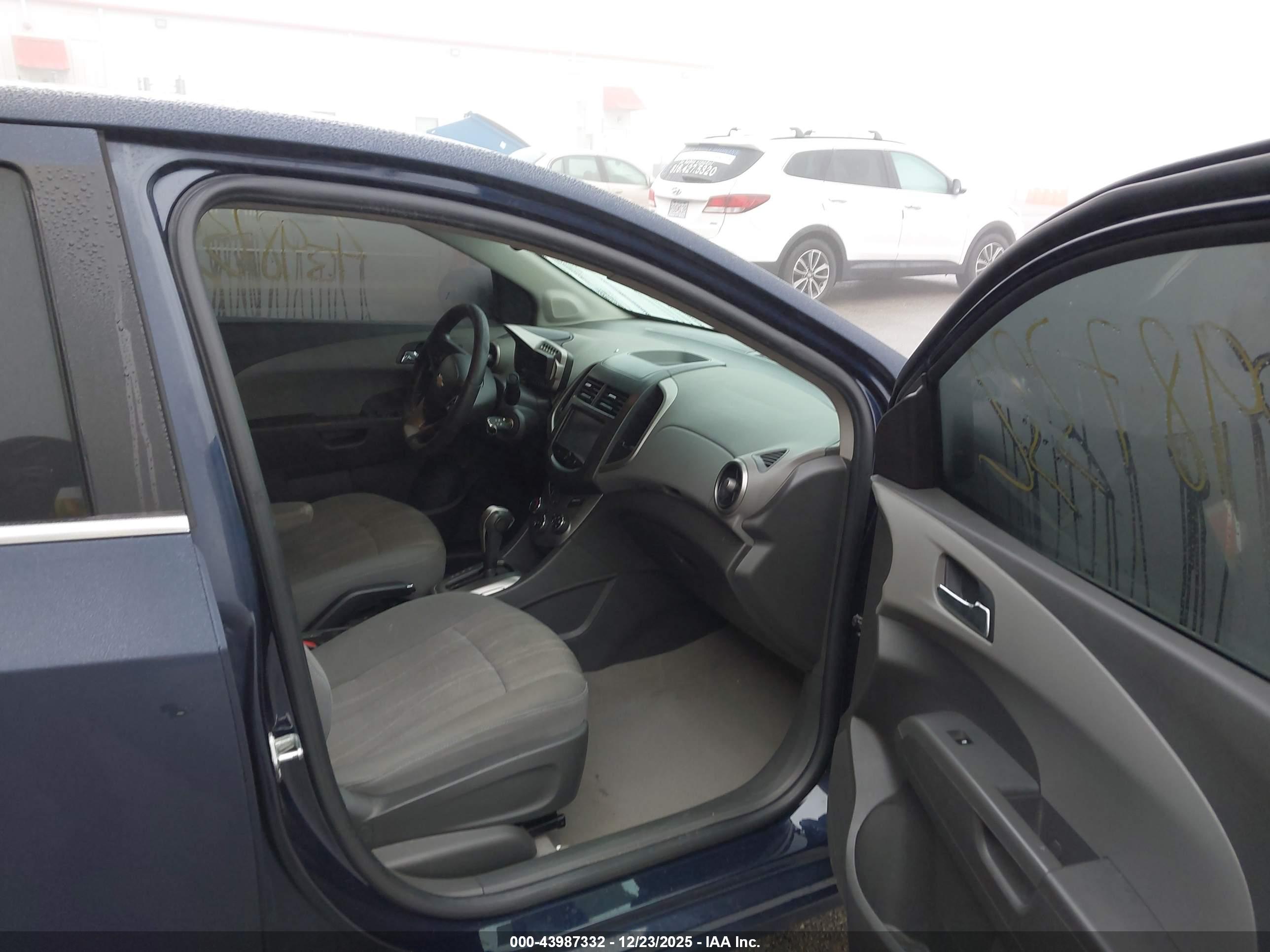CHEVROLET SONIC image 5