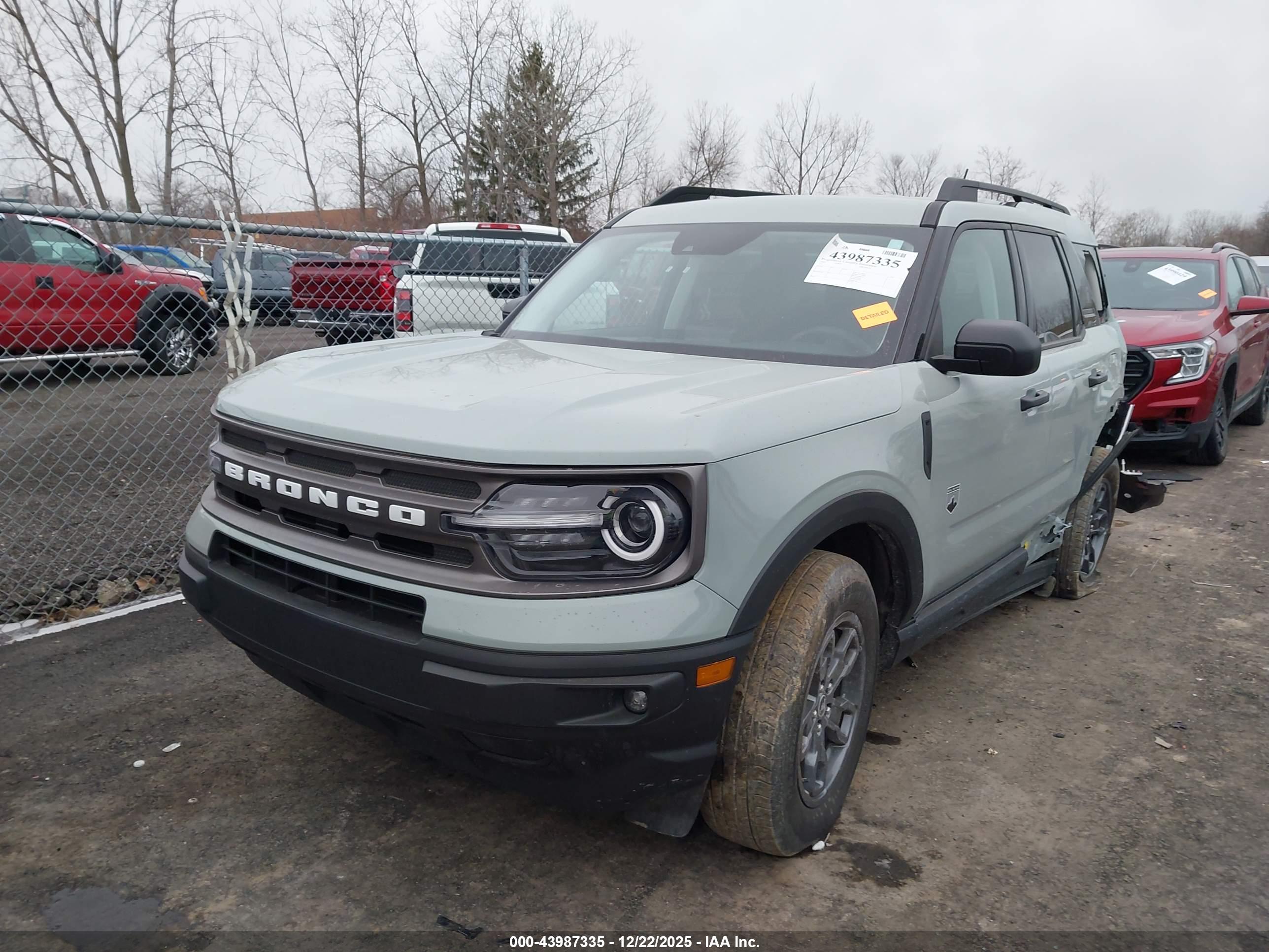 FORD BRONCO image 2