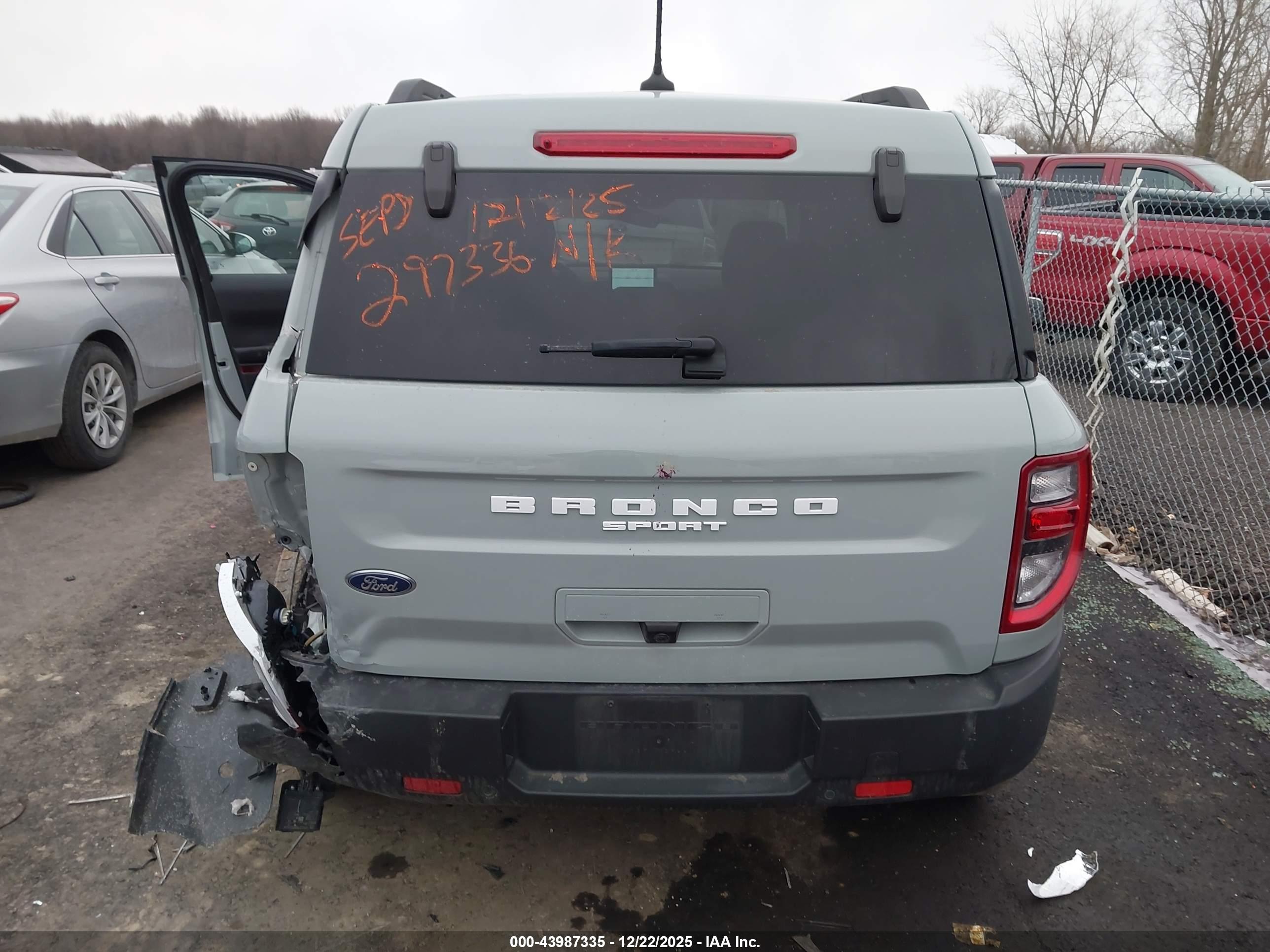 FORD BRONCO image 6