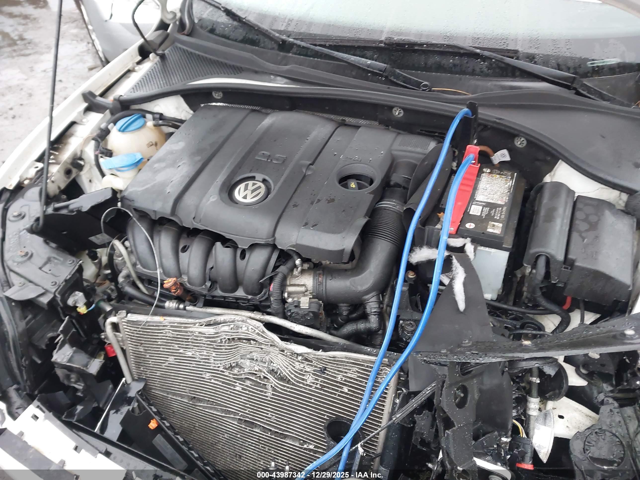 VOLKSWAGEN PASSAT image 10