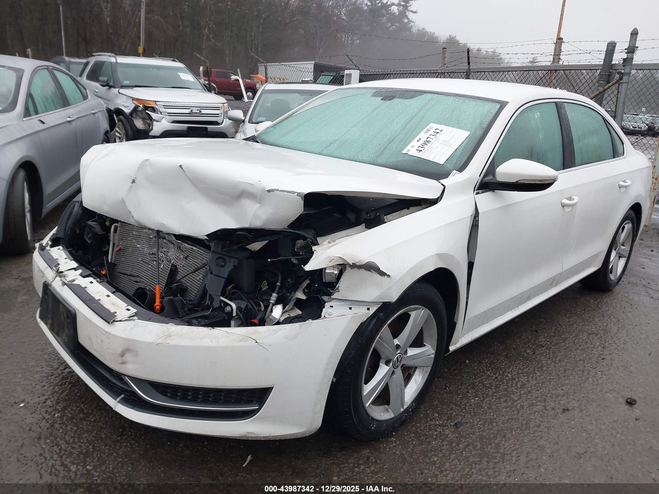 VOLKSWAGEN PASSAT image 2