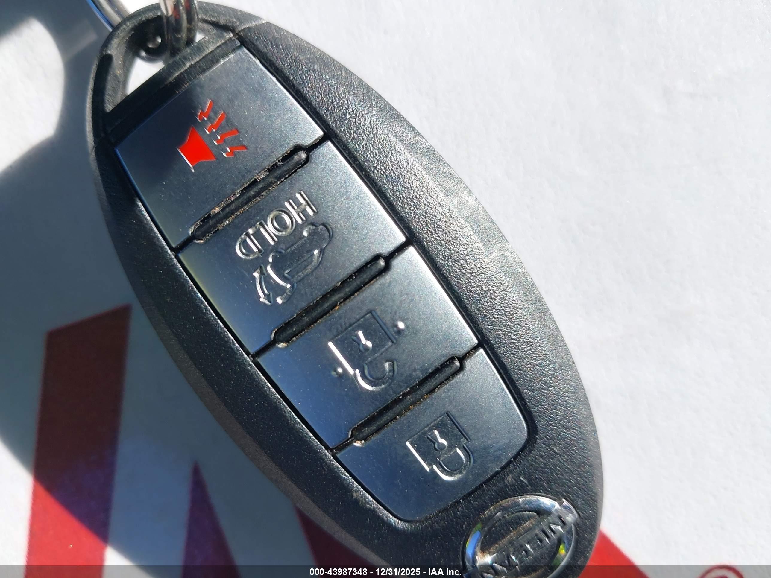 NISSAN ROGUE image 11