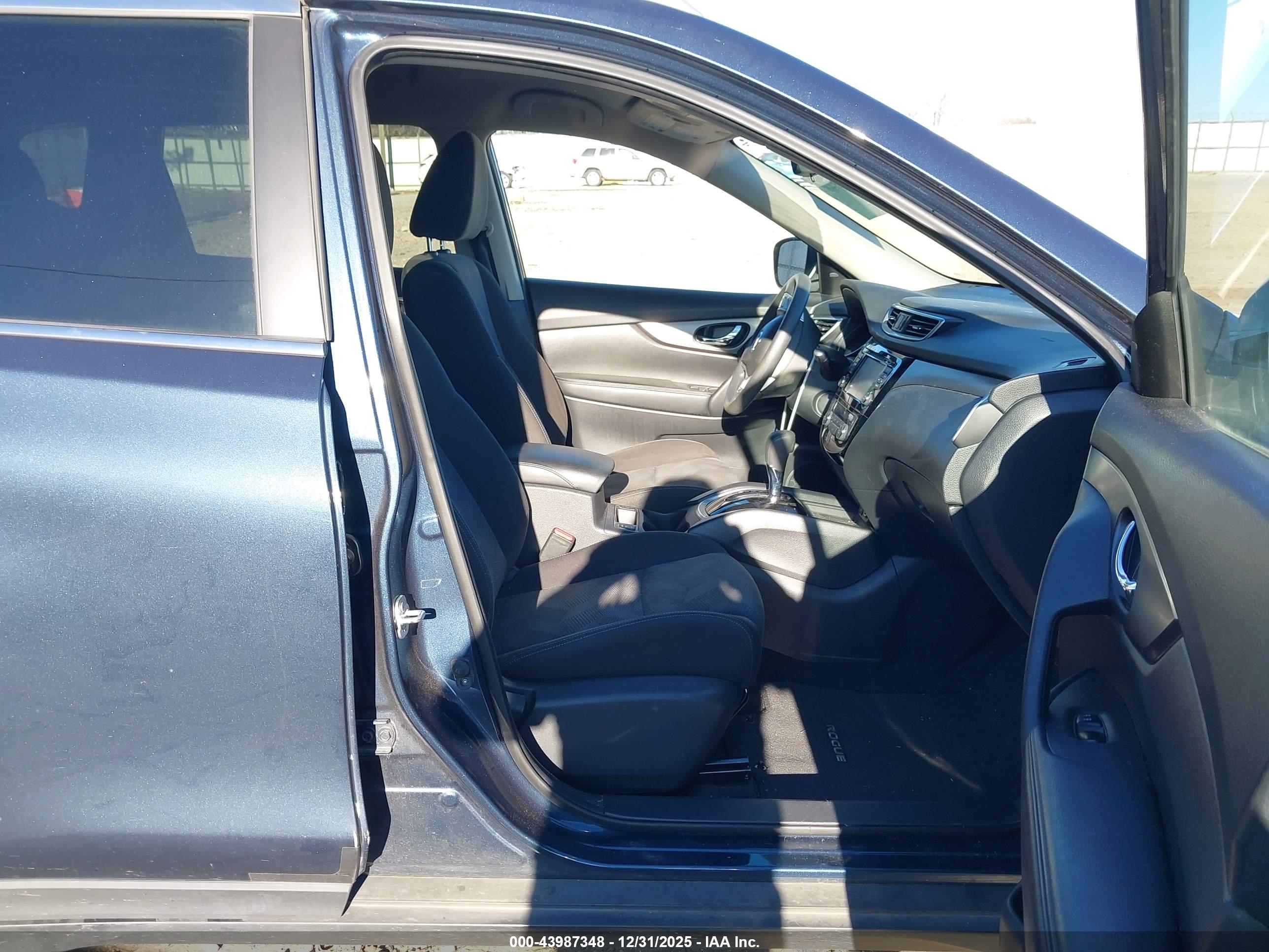 NISSAN ROGUE image 5