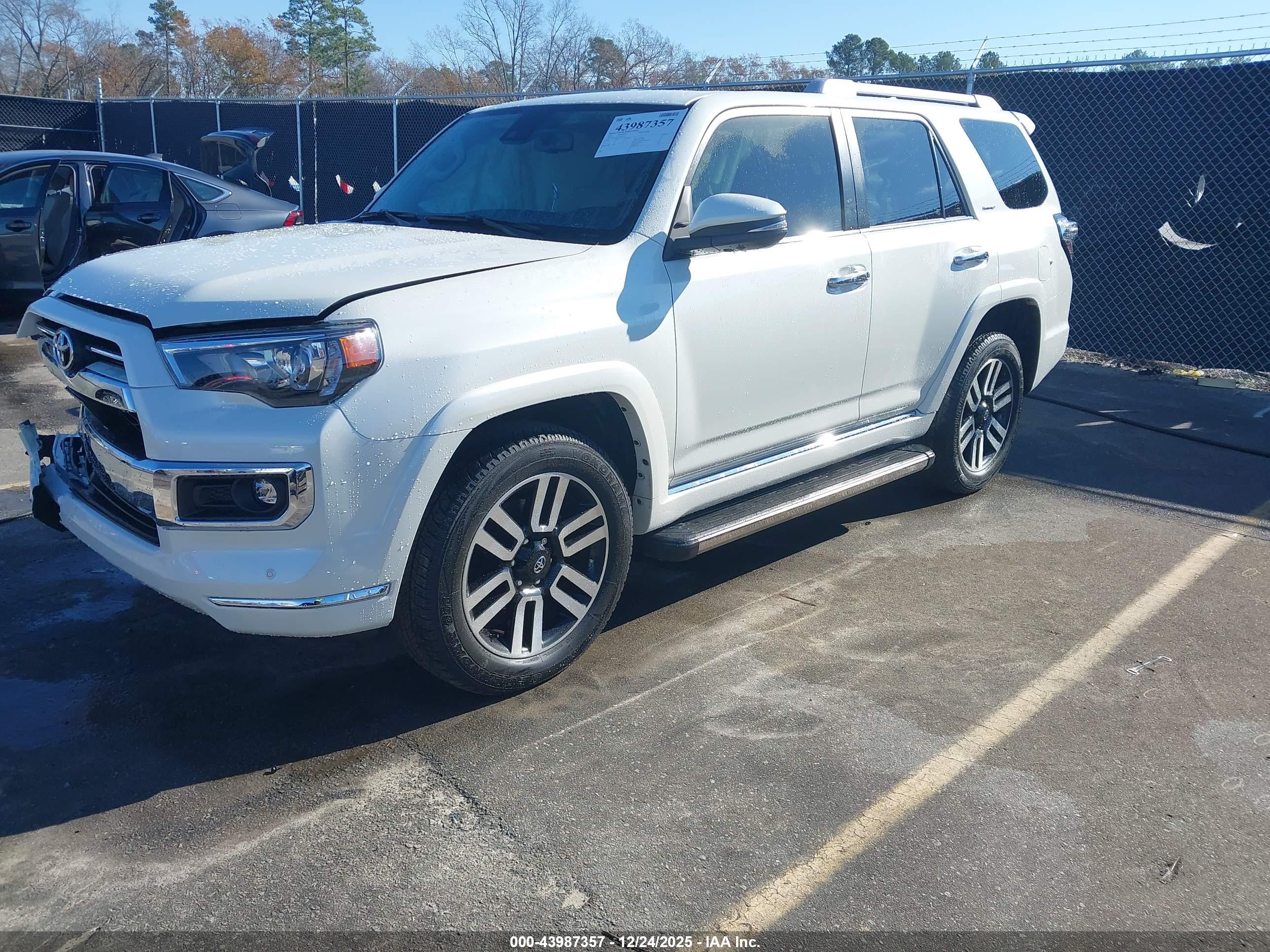 TOYOTA 4RUNNER image 2