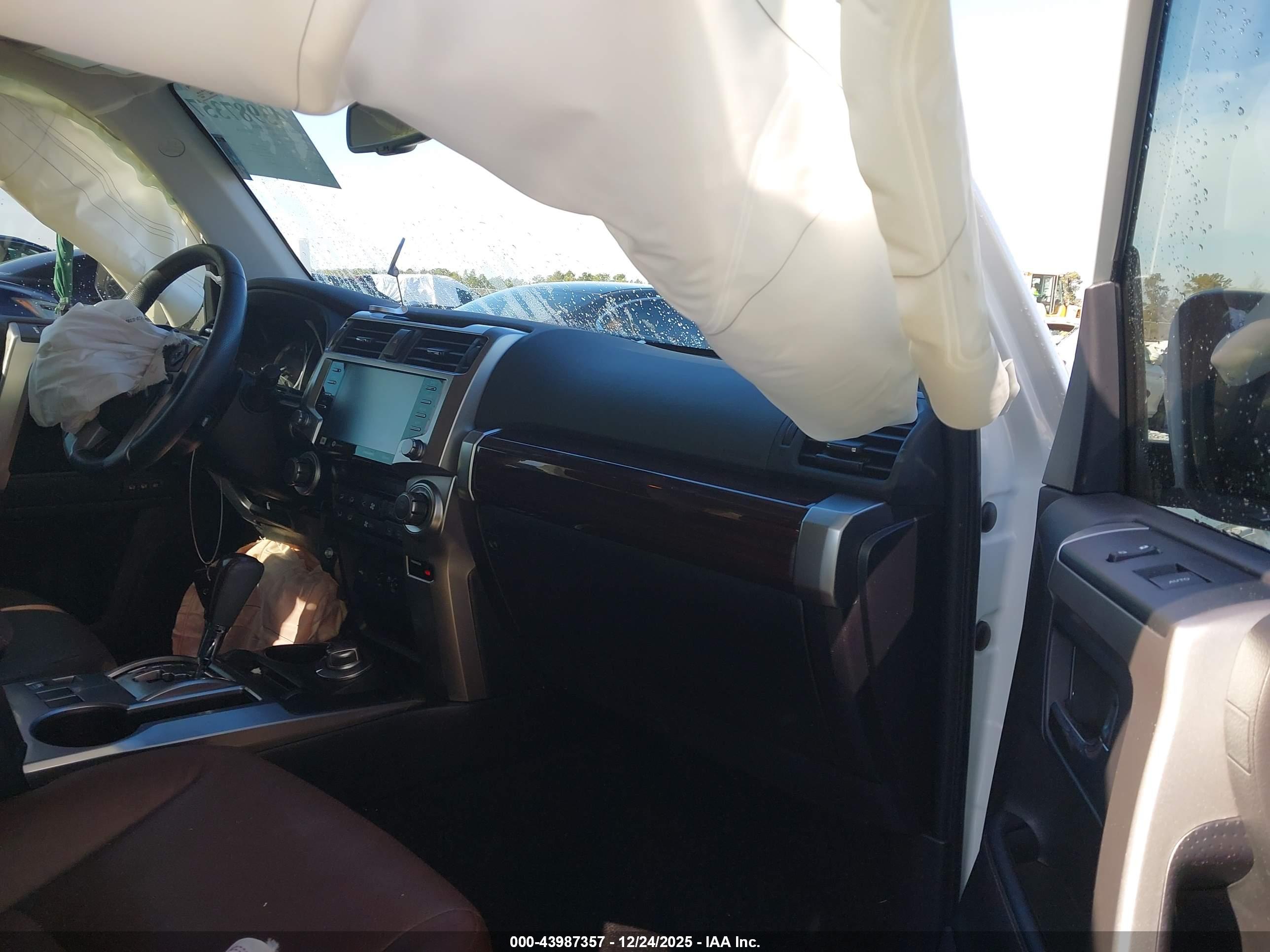 TOYOTA 4RUNNER image 5