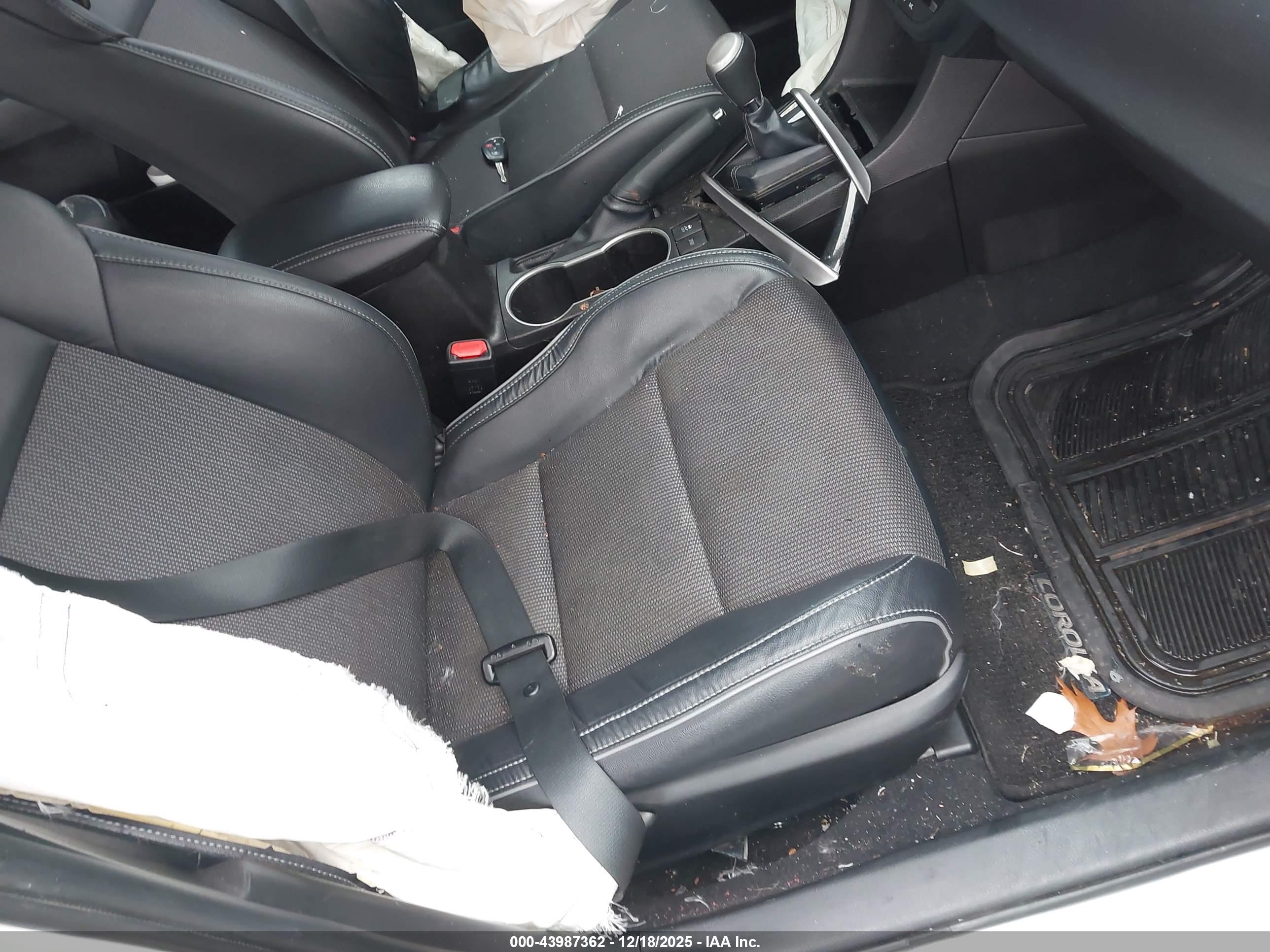 TOYOTA COROLLA image 5