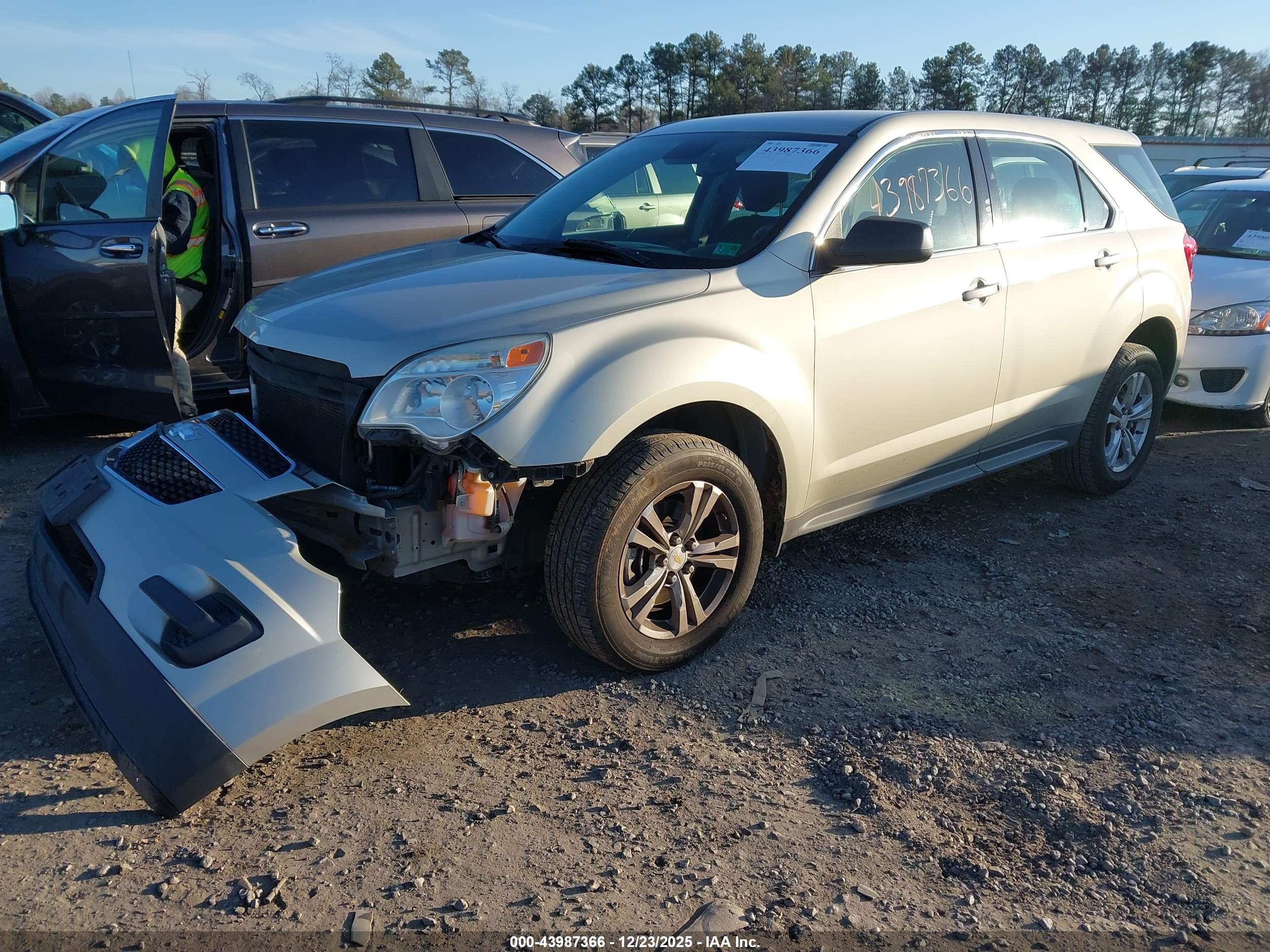 CHEVROLET EQUINOX image 2