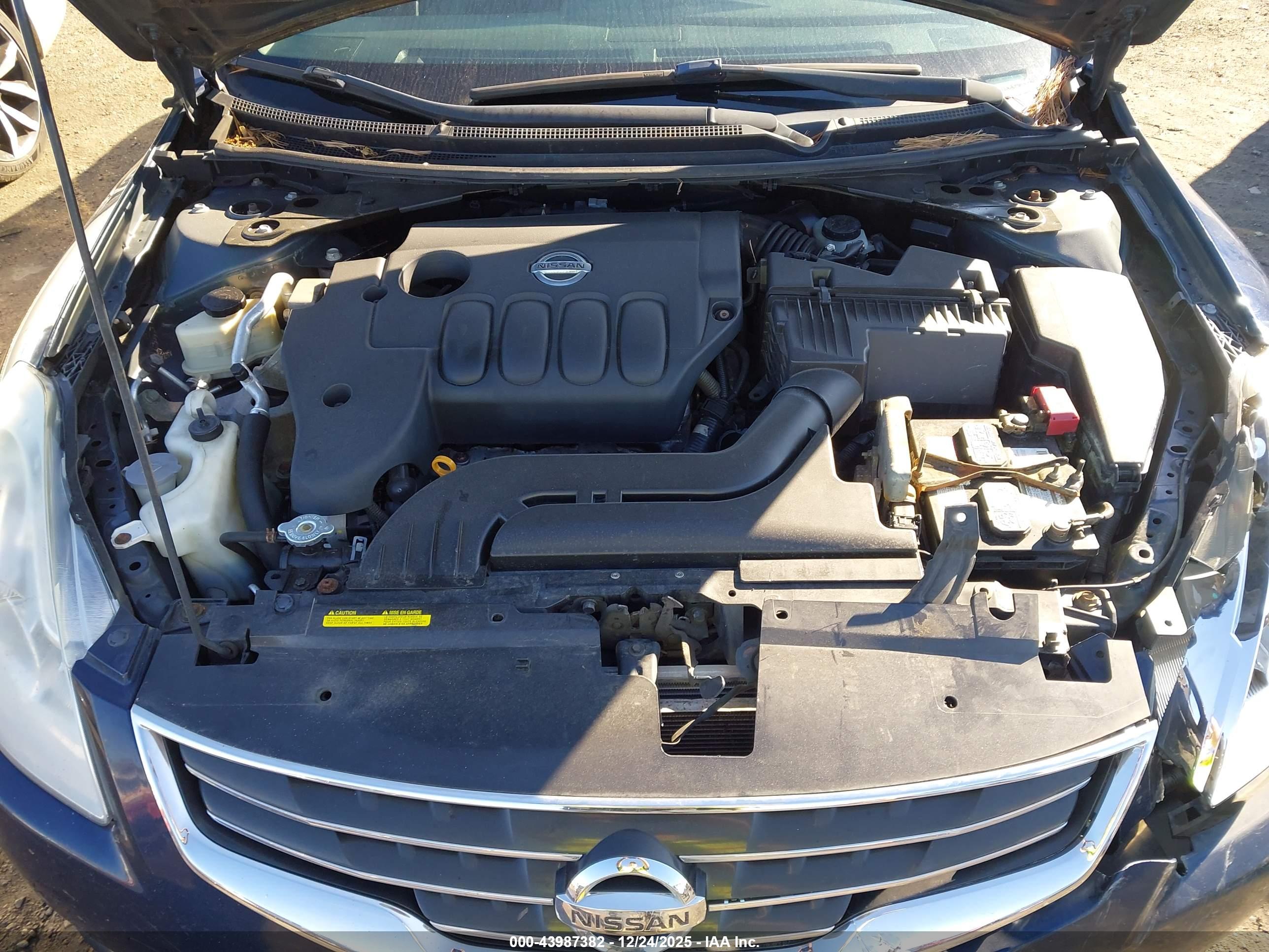 NISSAN ALTIMA image 10