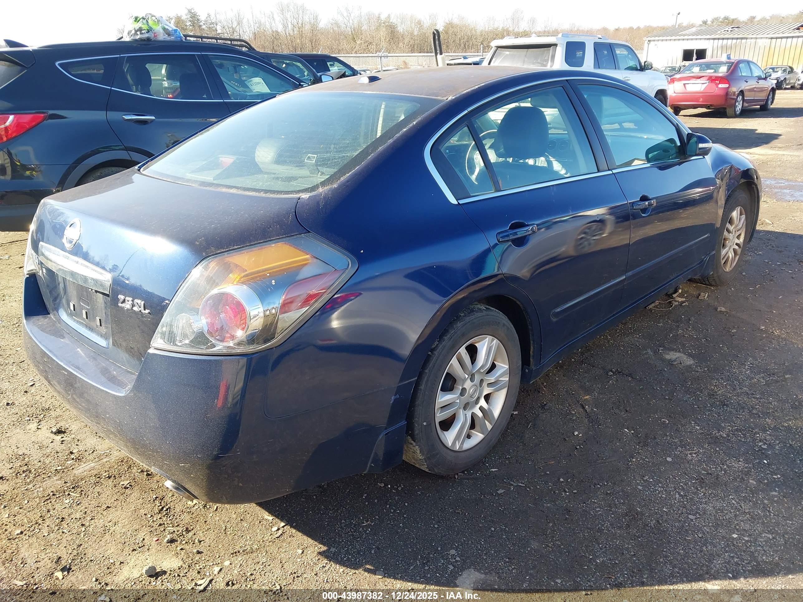 NISSAN ALTIMA image 4