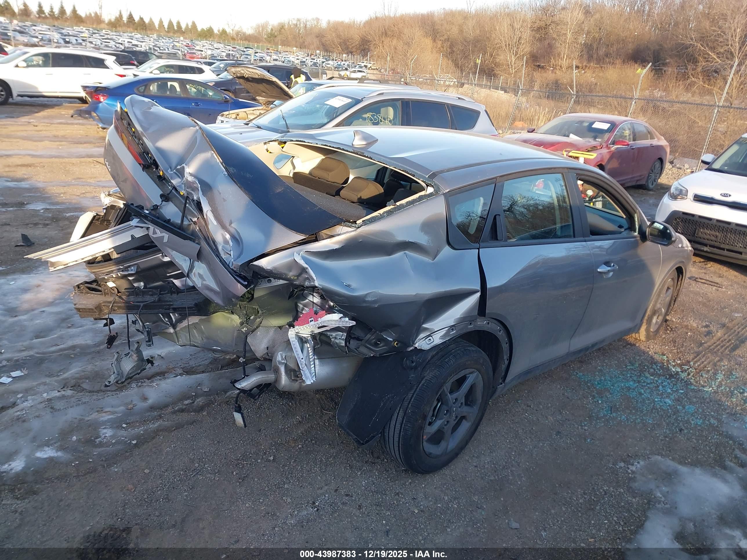 KIA K4 image 4