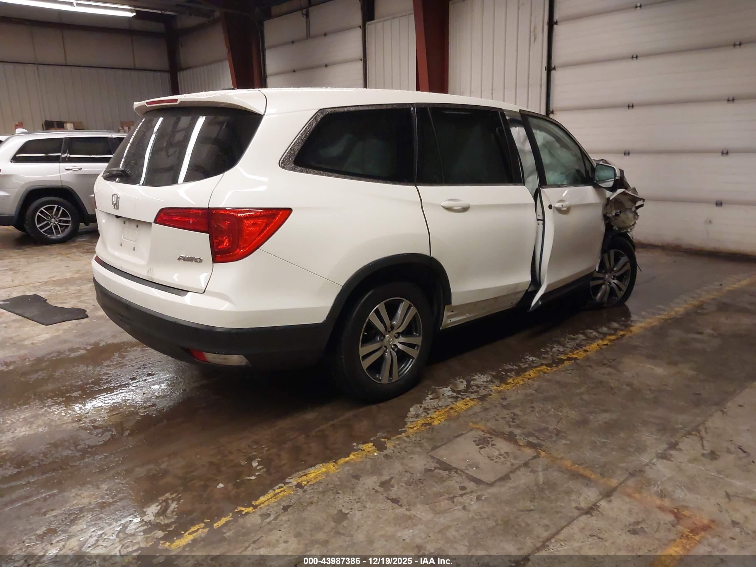 HONDA PILOT image 4