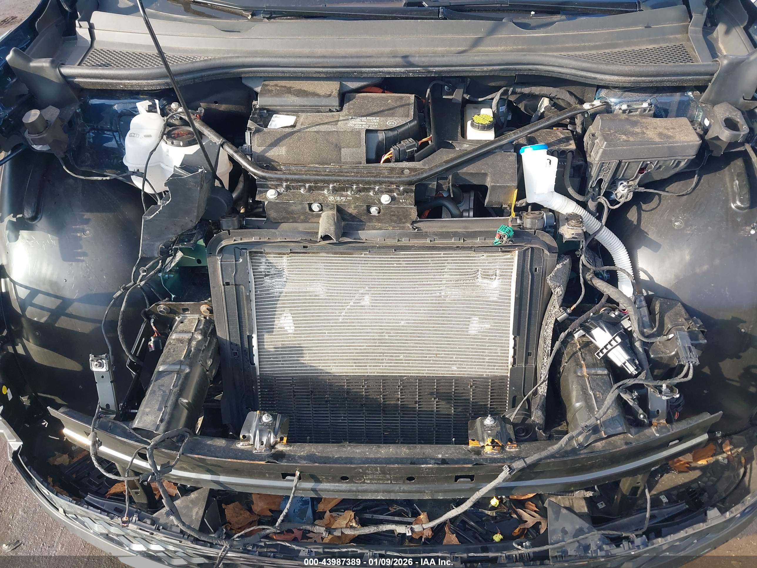 VOLKSWAGEN ID.4 image 10