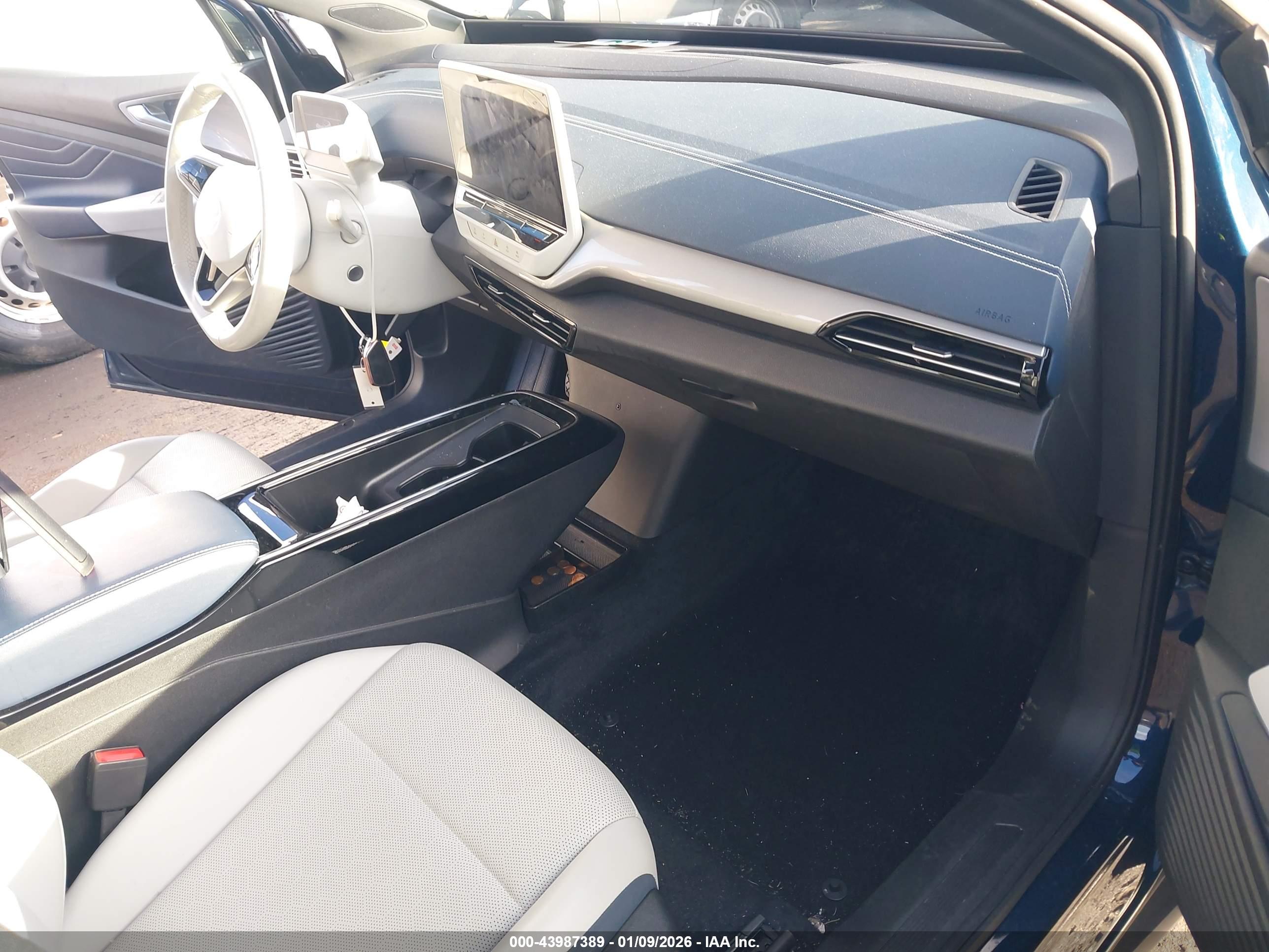 VOLKSWAGEN ID.4 image 5