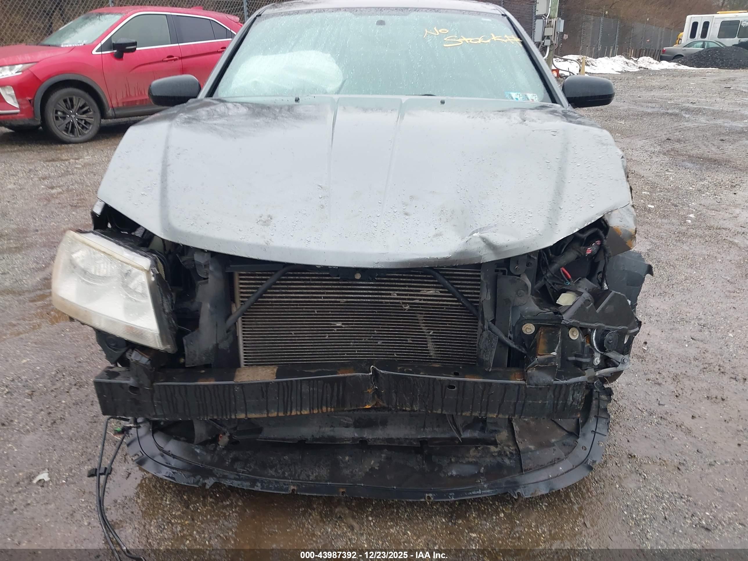 DODGE AVENGER image 10