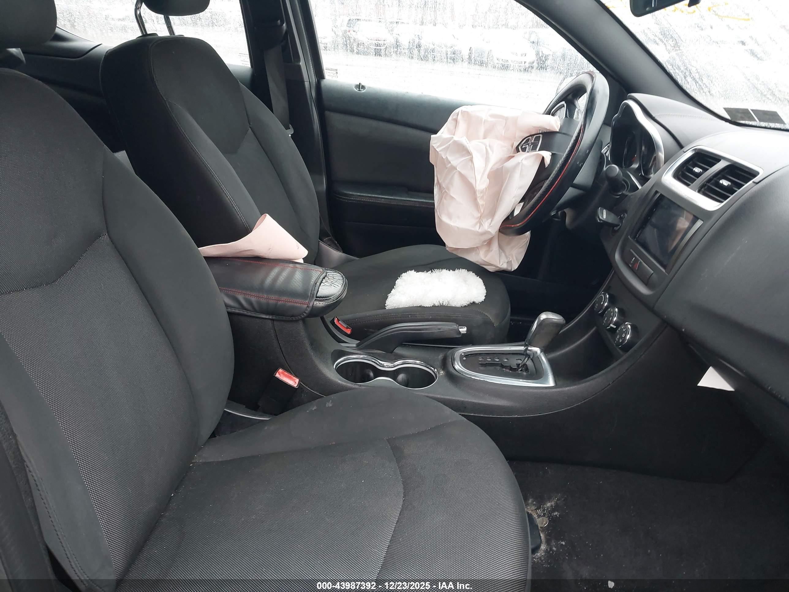 DODGE AVENGER image 5