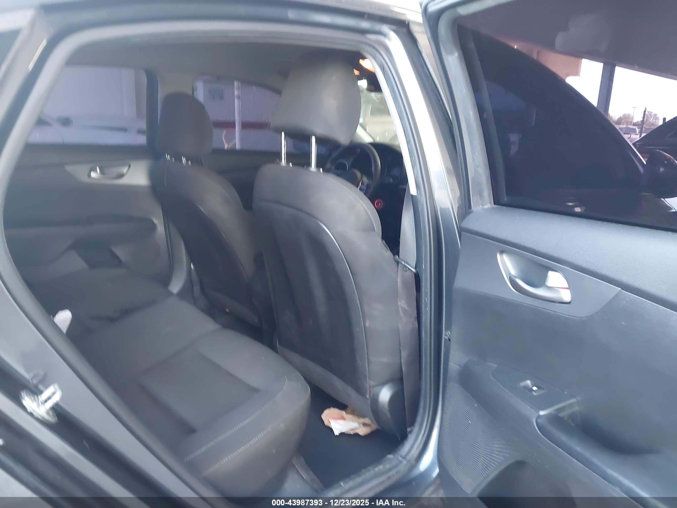 KIA FORTE image 8