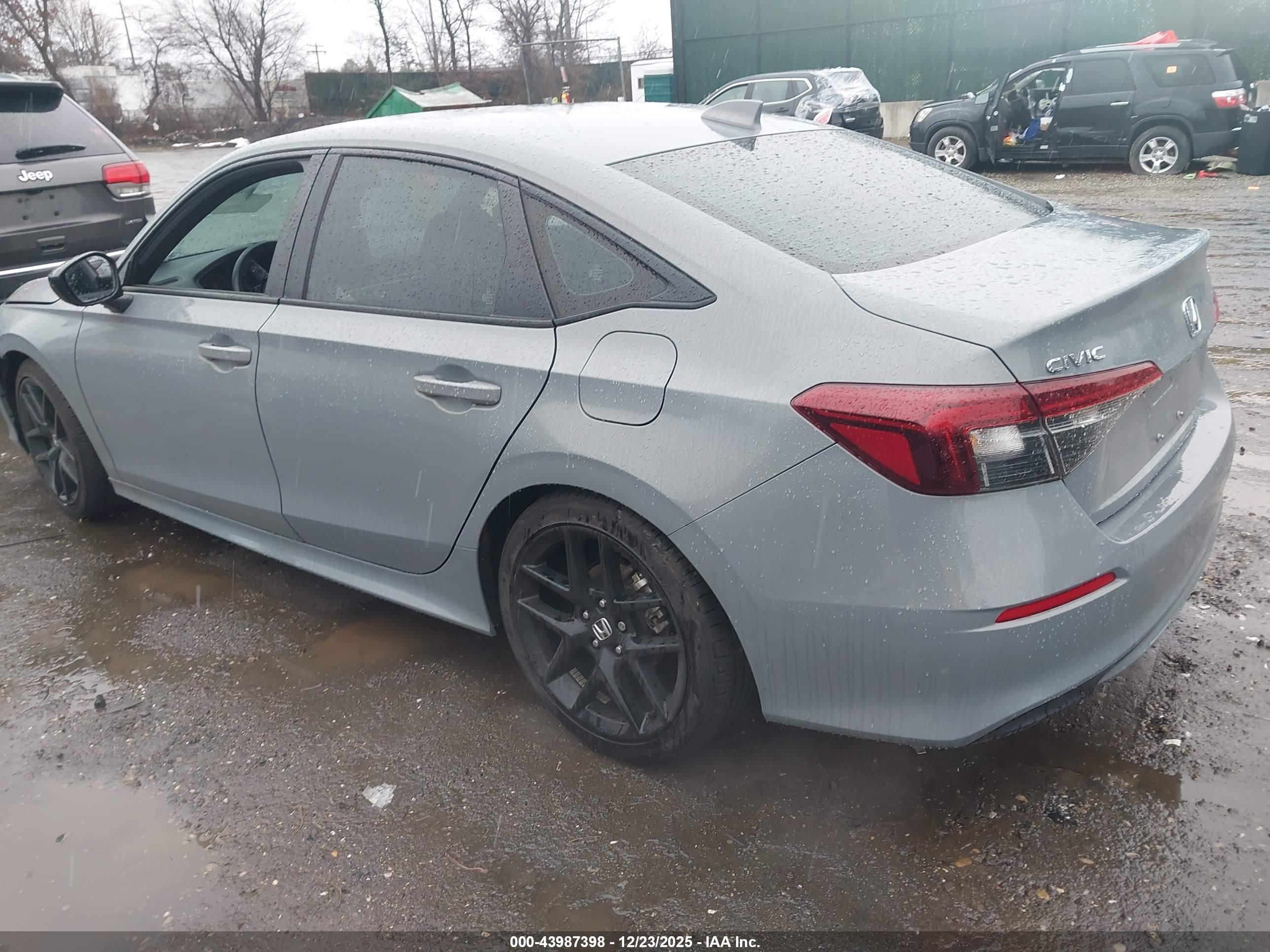 HONDA CIVIC image 3