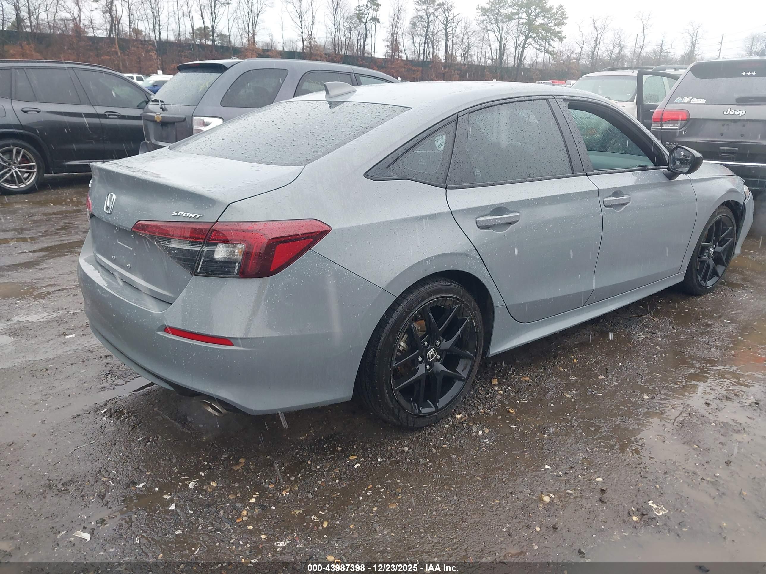 HONDA CIVIC image 4