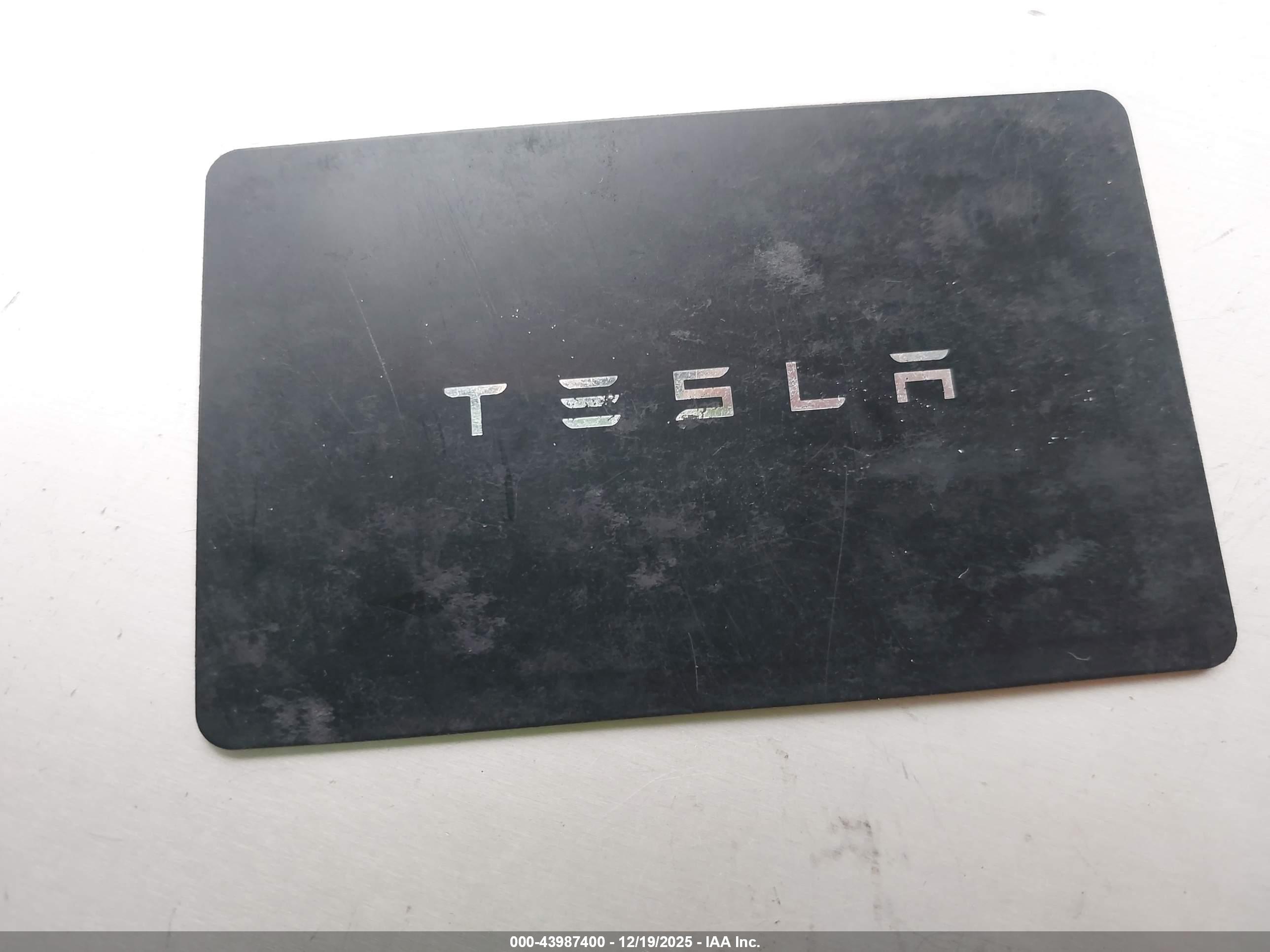 TESLA MODEL image 11