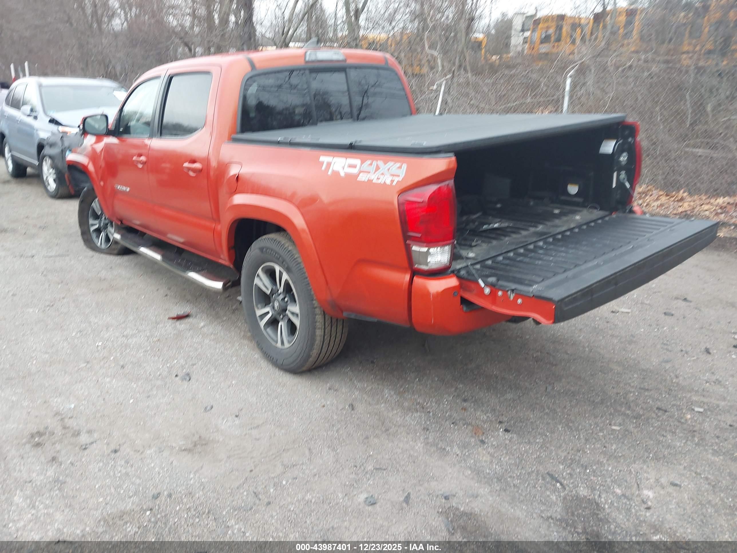 TOYOTA TACOMA image 3