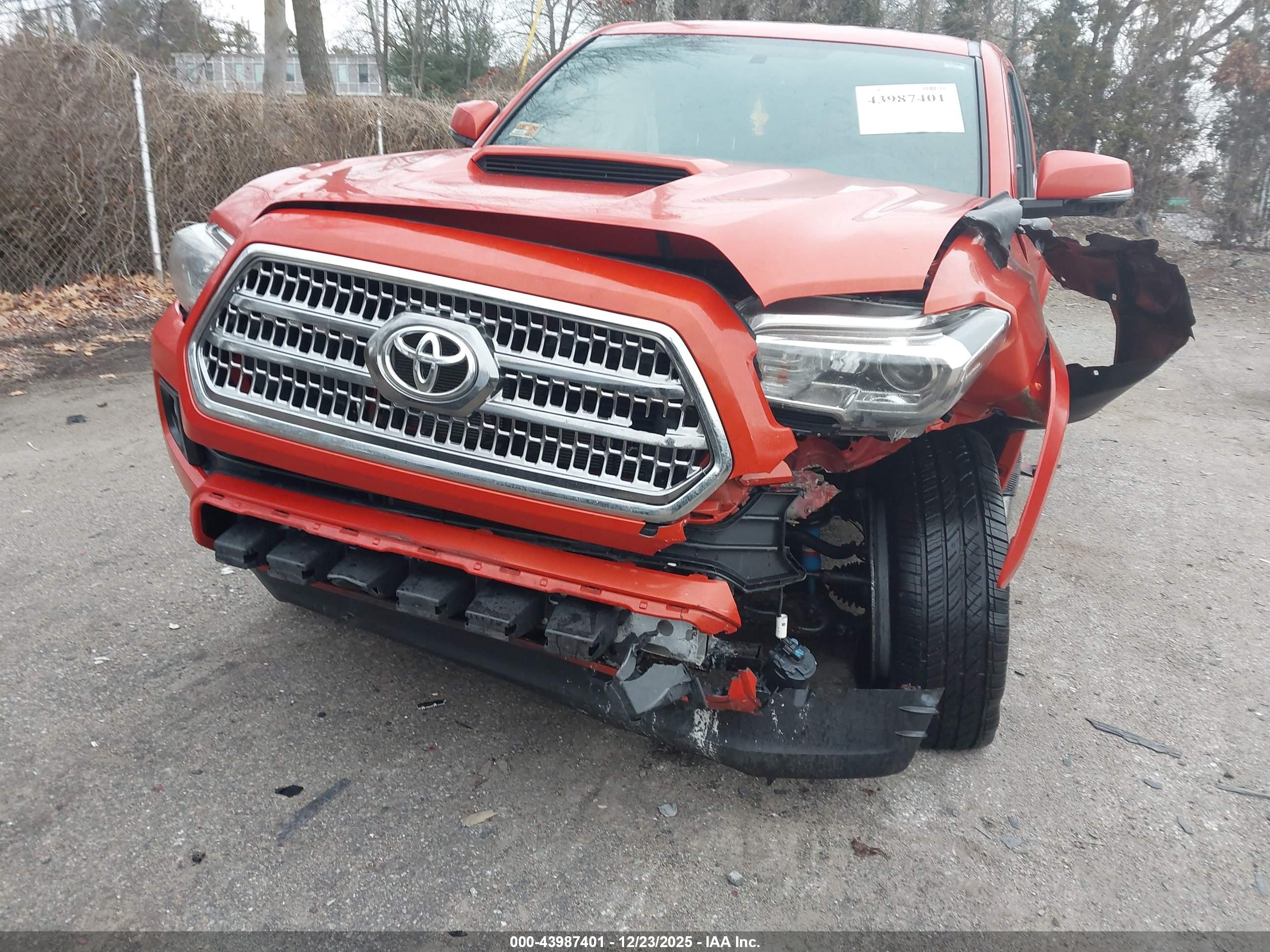 TOYOTA TACOMA image 6