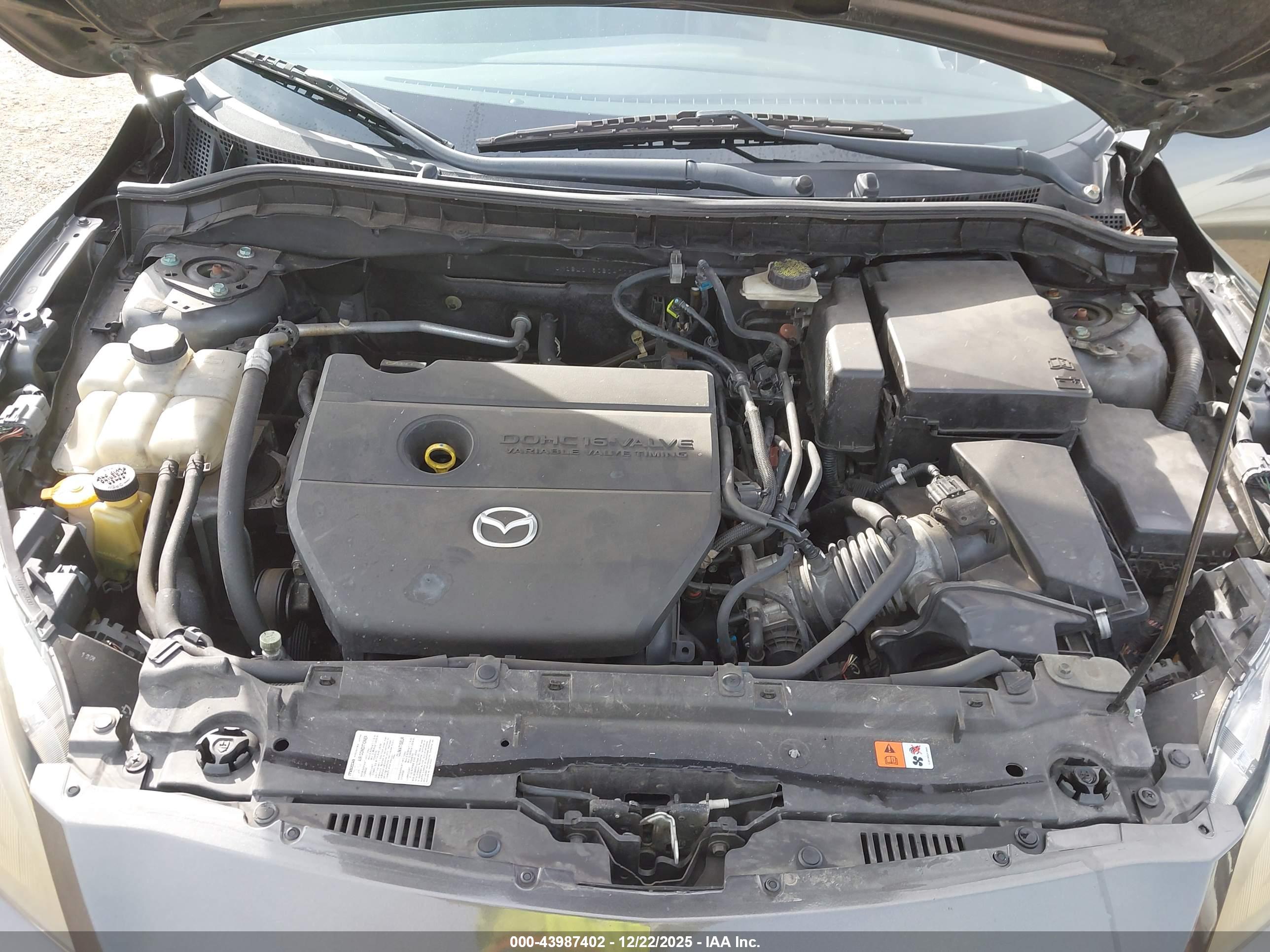 MAZDA MAZDA3 image 10