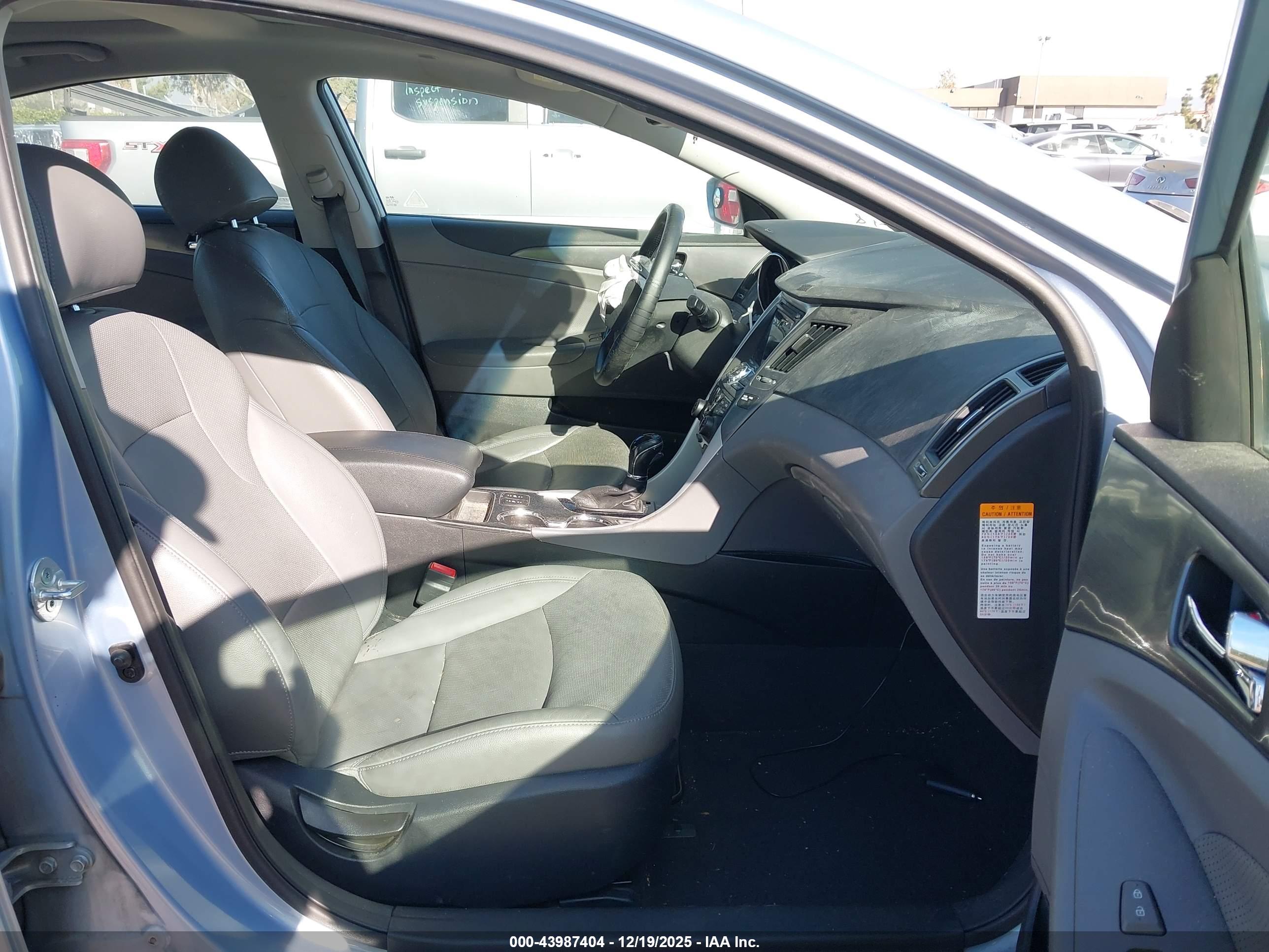 HYUNDAI SONATA image 5