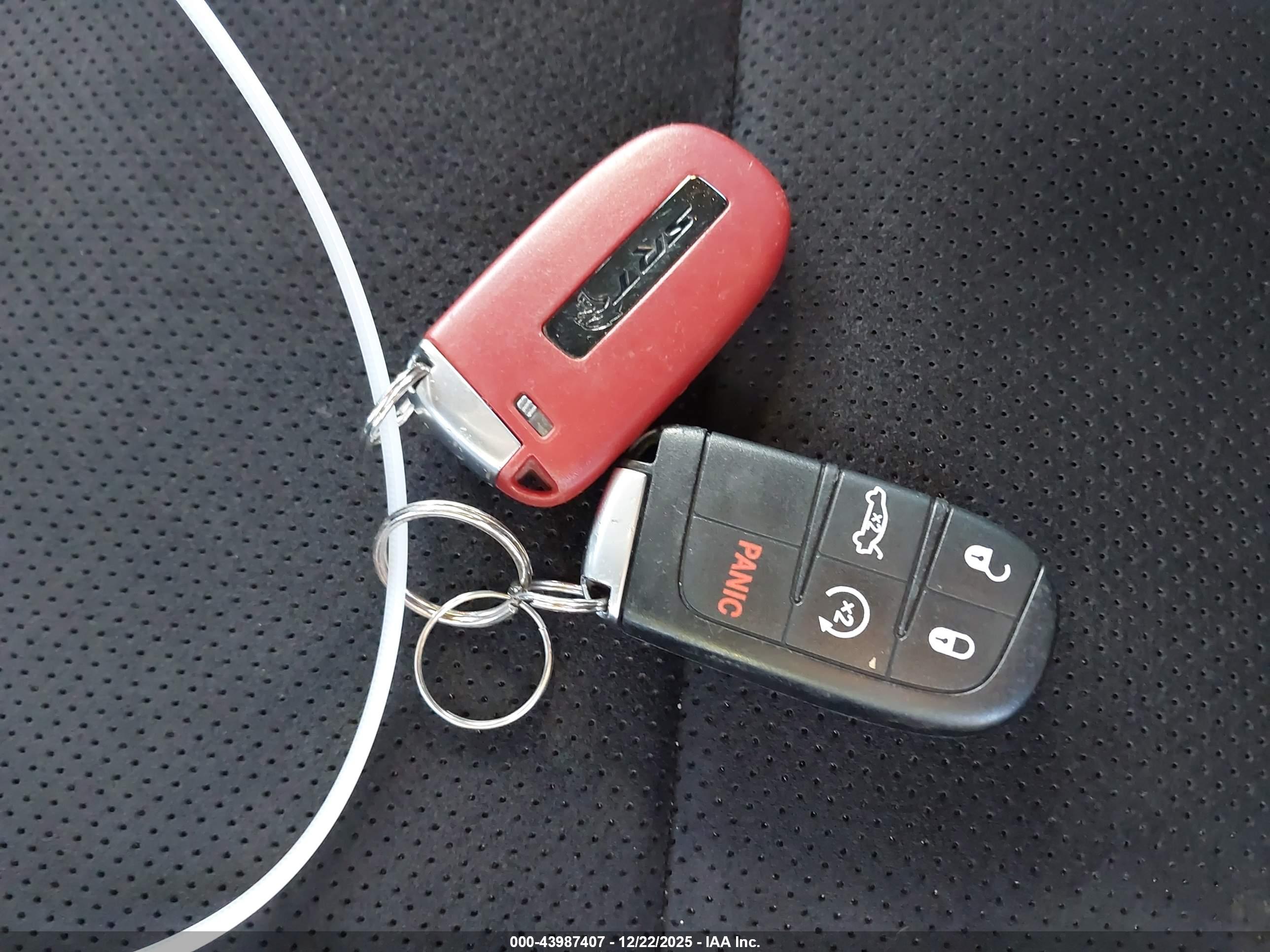 DODGE CHALLENGER image 11