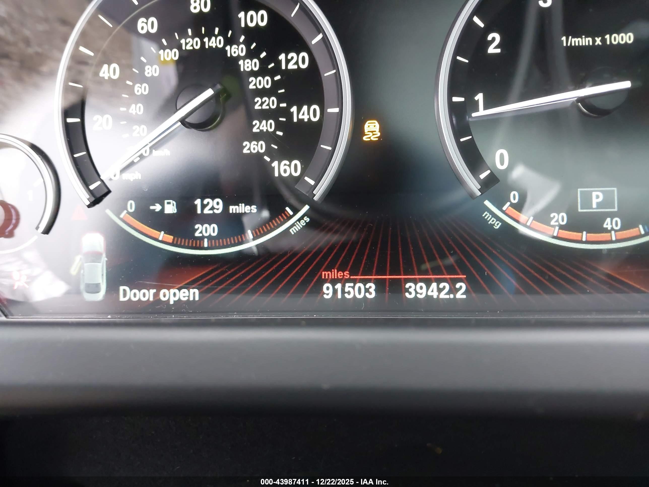 BMW 650I image 7