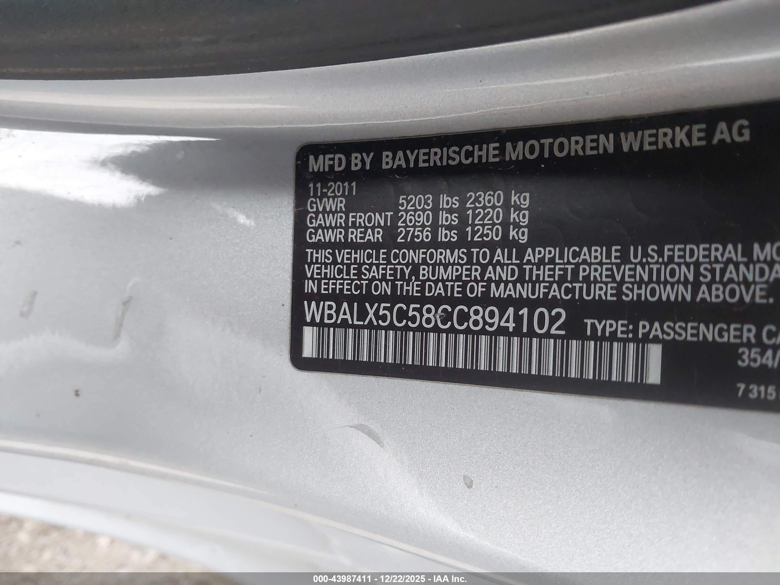 BMW 650I image 9