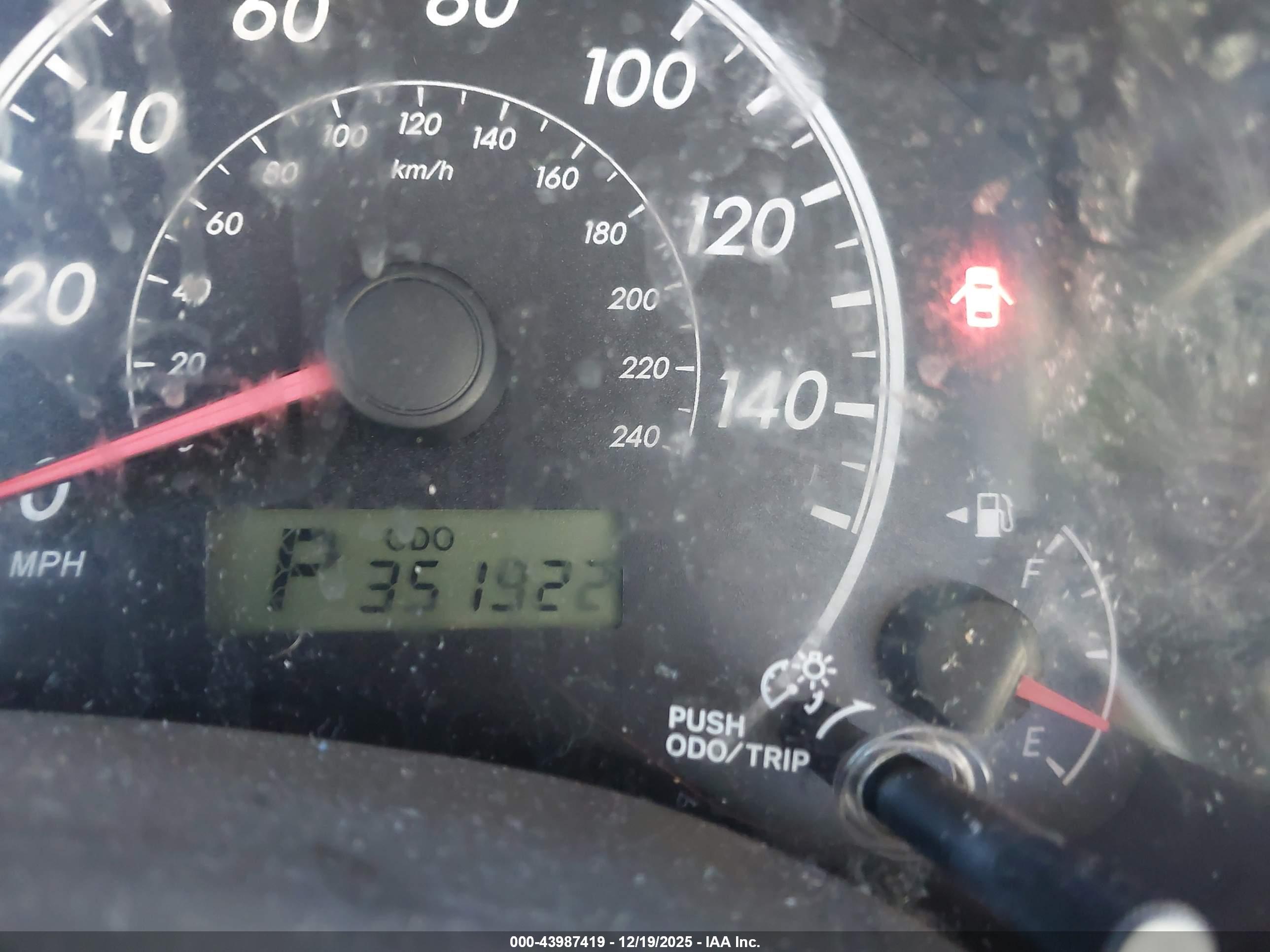 TOYOTA COROLLA image 7