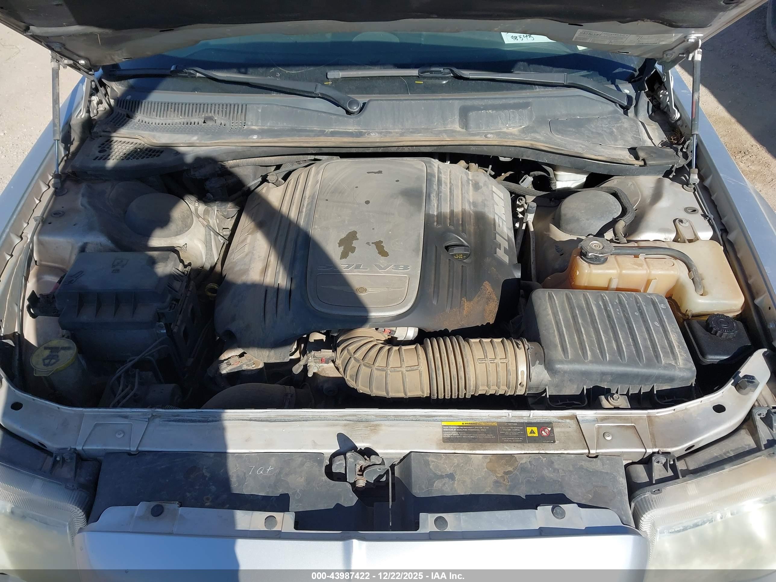 CHRYSLER 300C image 10