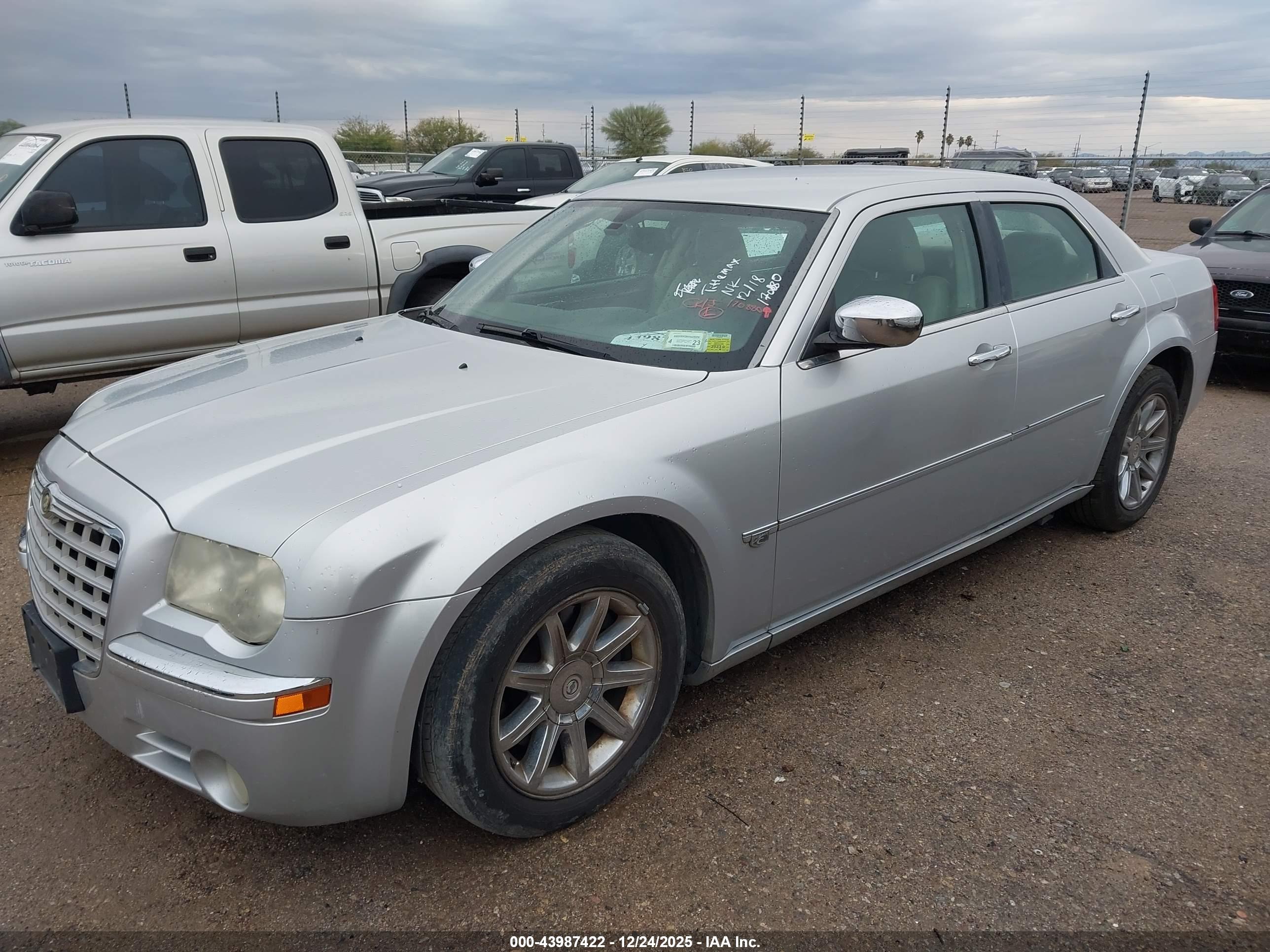 CHRYSLER 300C image 2