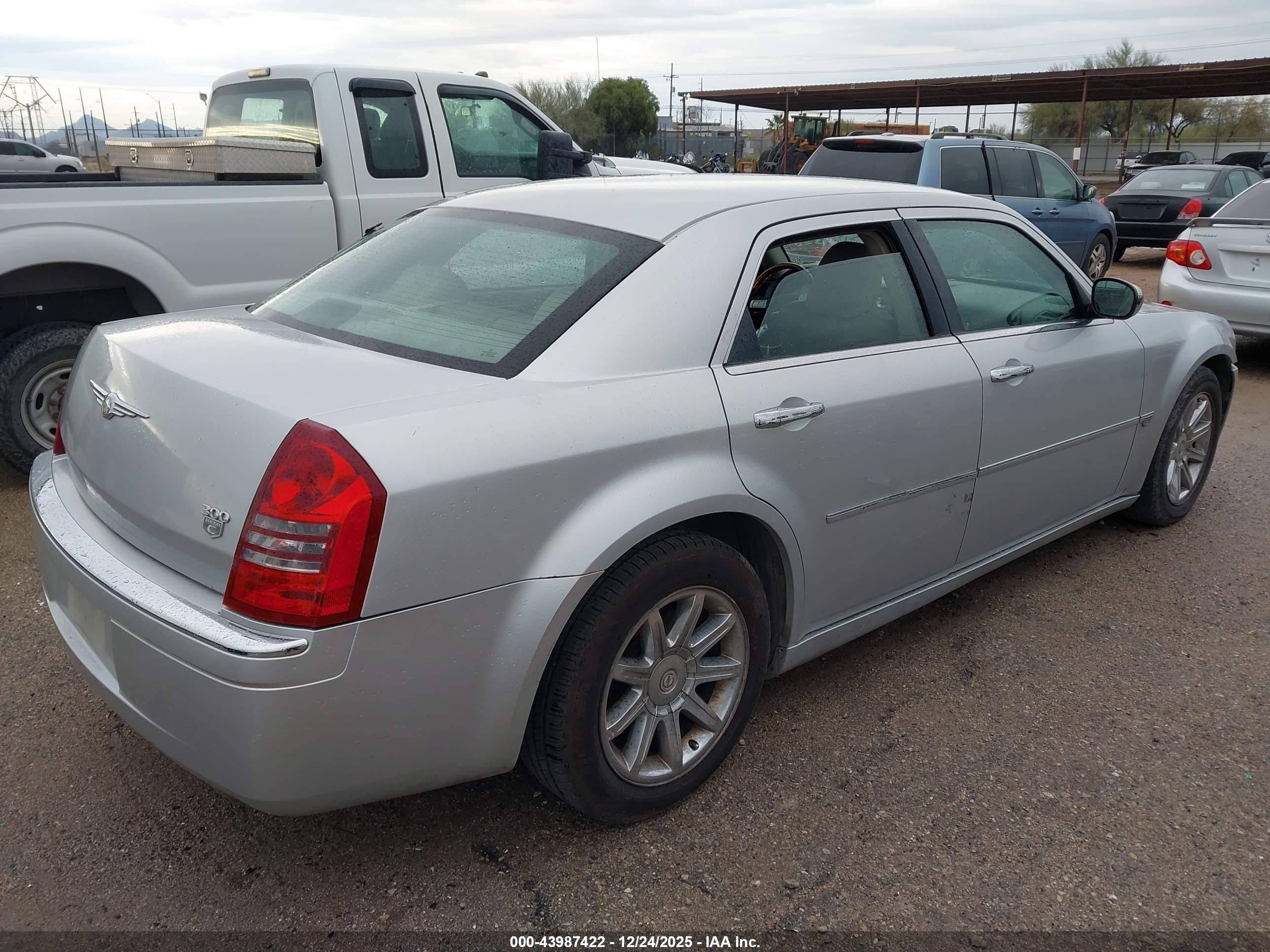 CHRYSLER 300C image 4