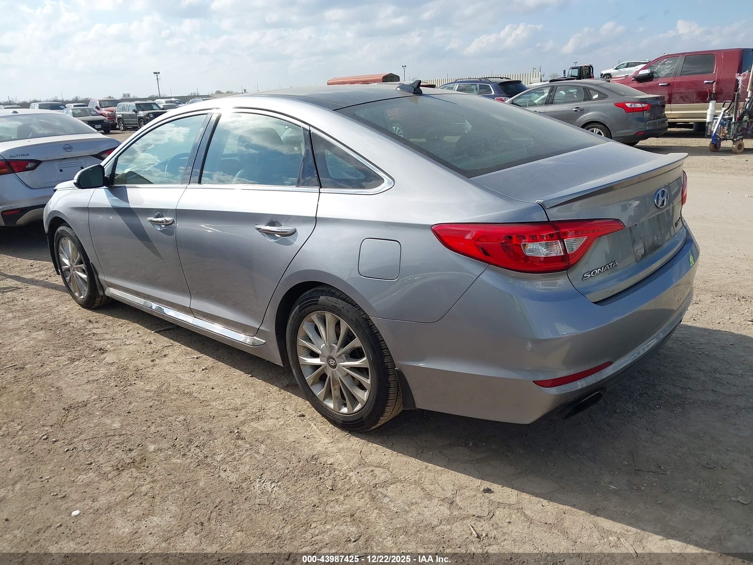 HYUNDAI SONATA image 3