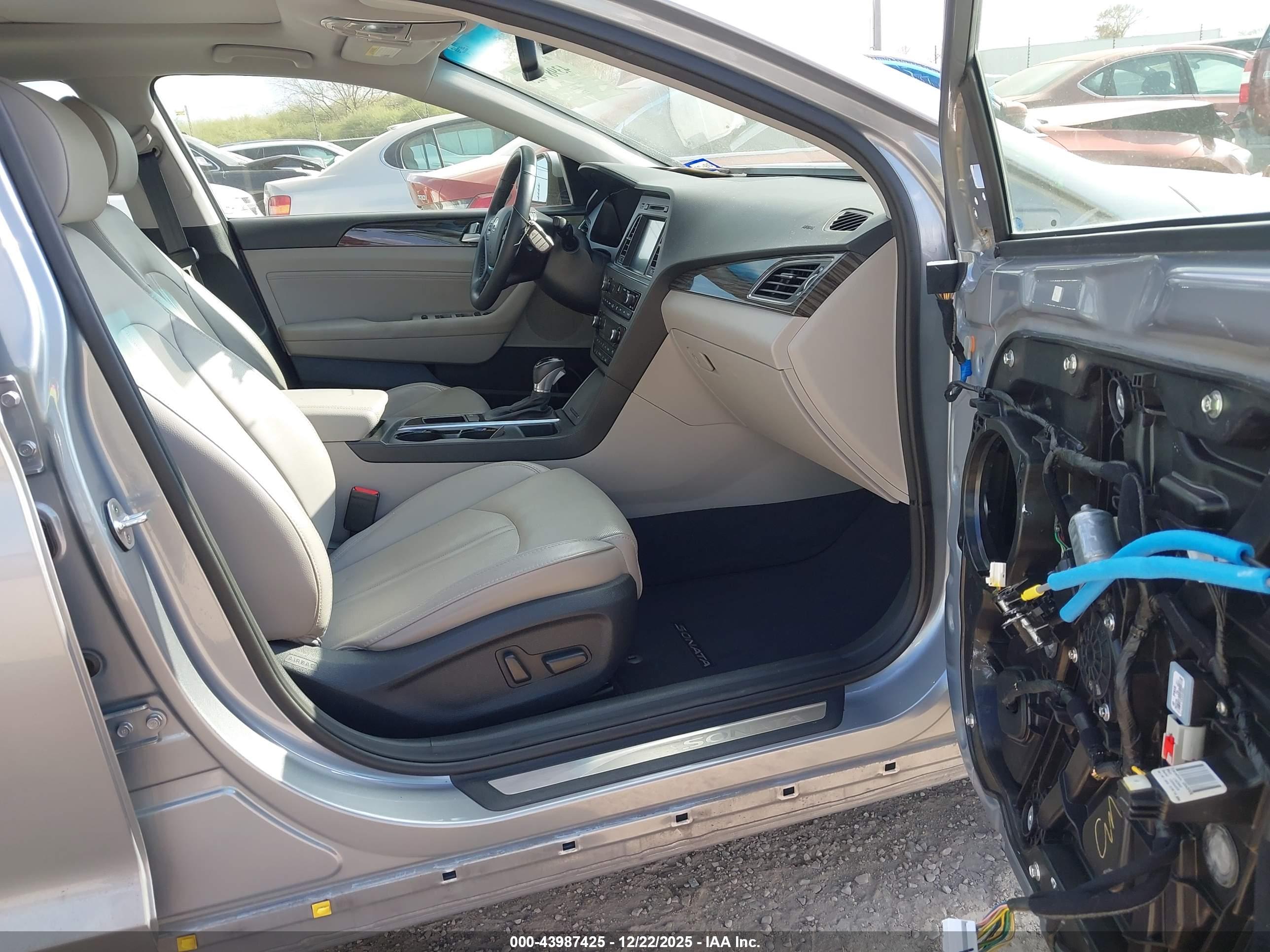 HYUNDAI SONATA image 5