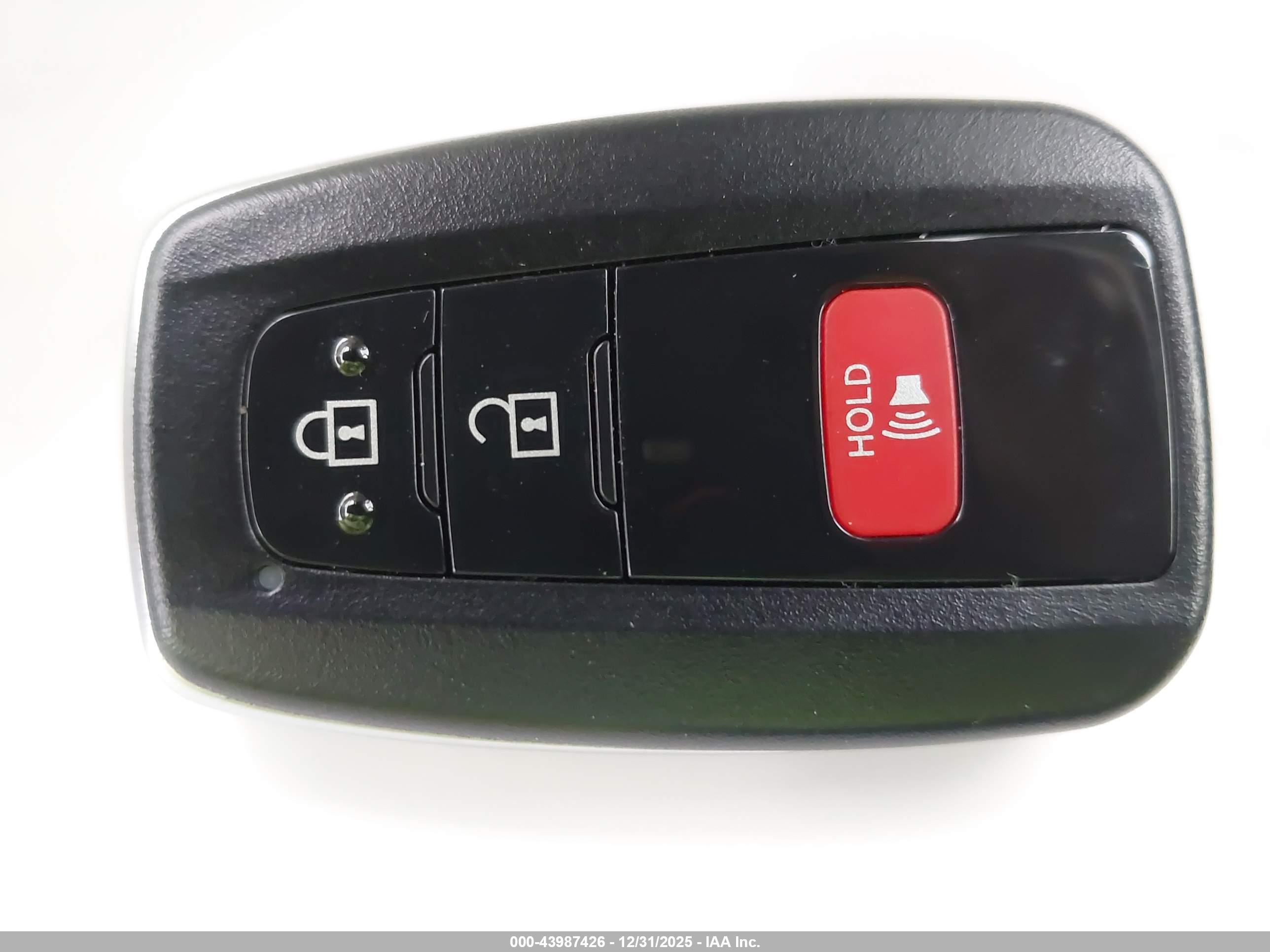 TOYOTA PRIUS image 11
