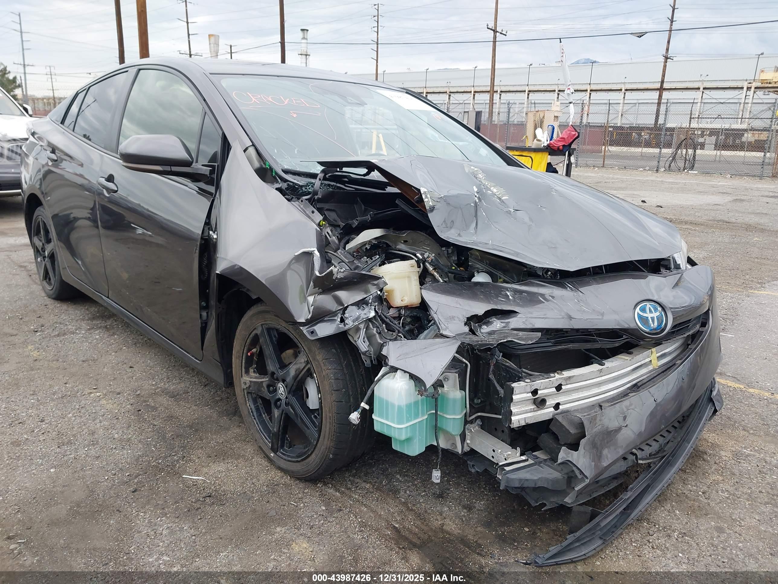 TOYOTA PRIUS image 6