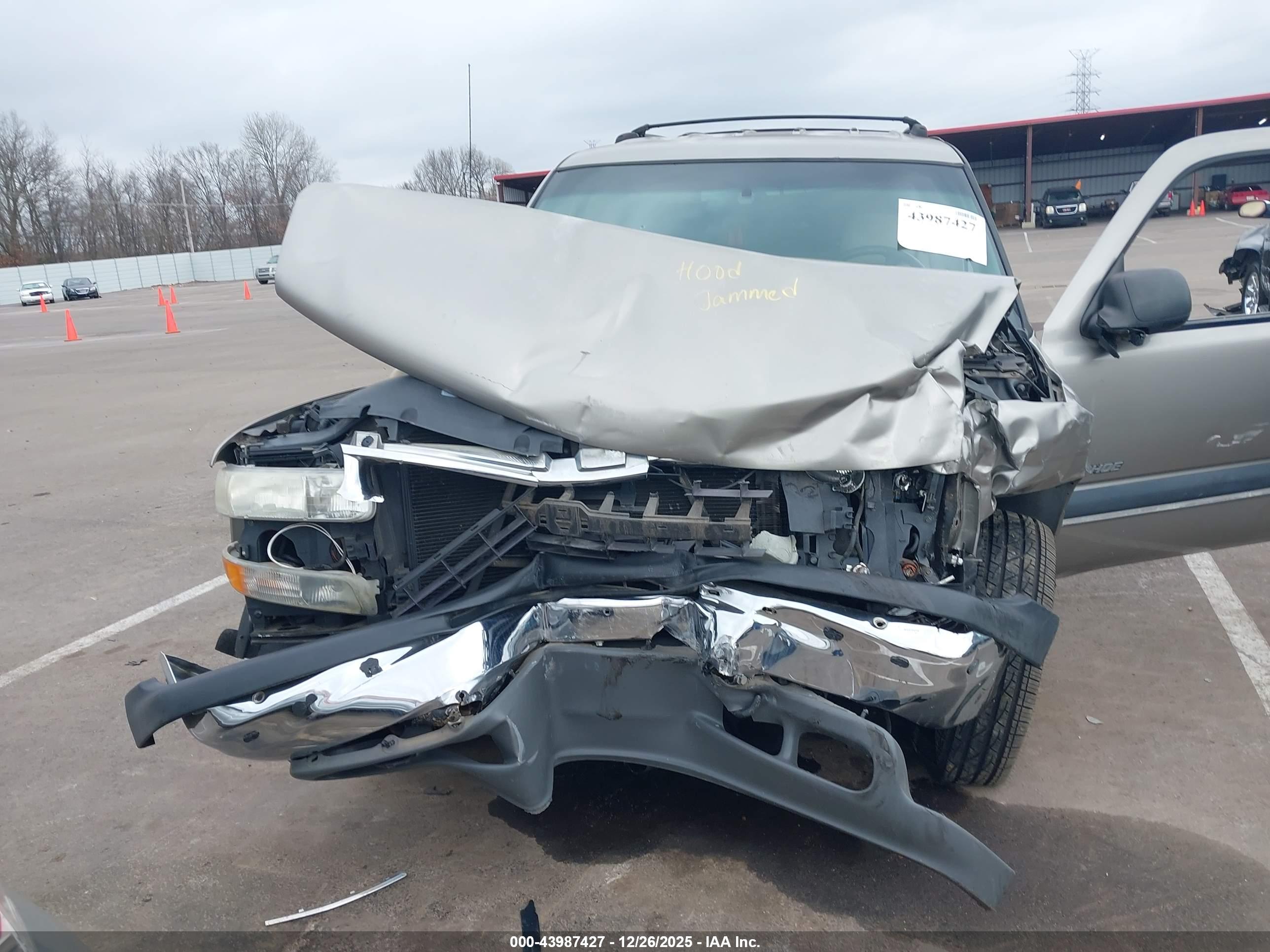 CHEVROLET TAHOE image 6