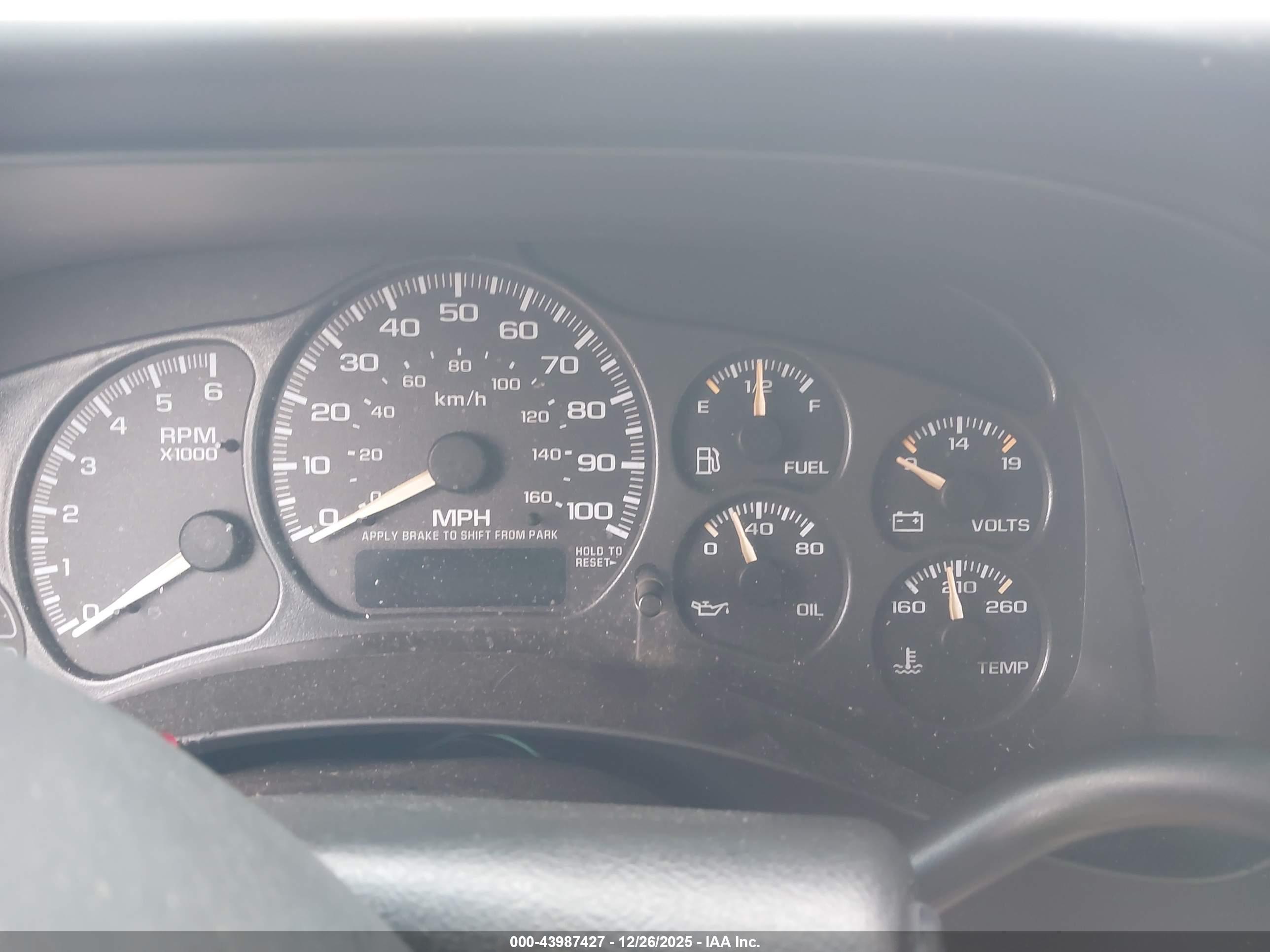 CHEVROLET TAHOE image 7
