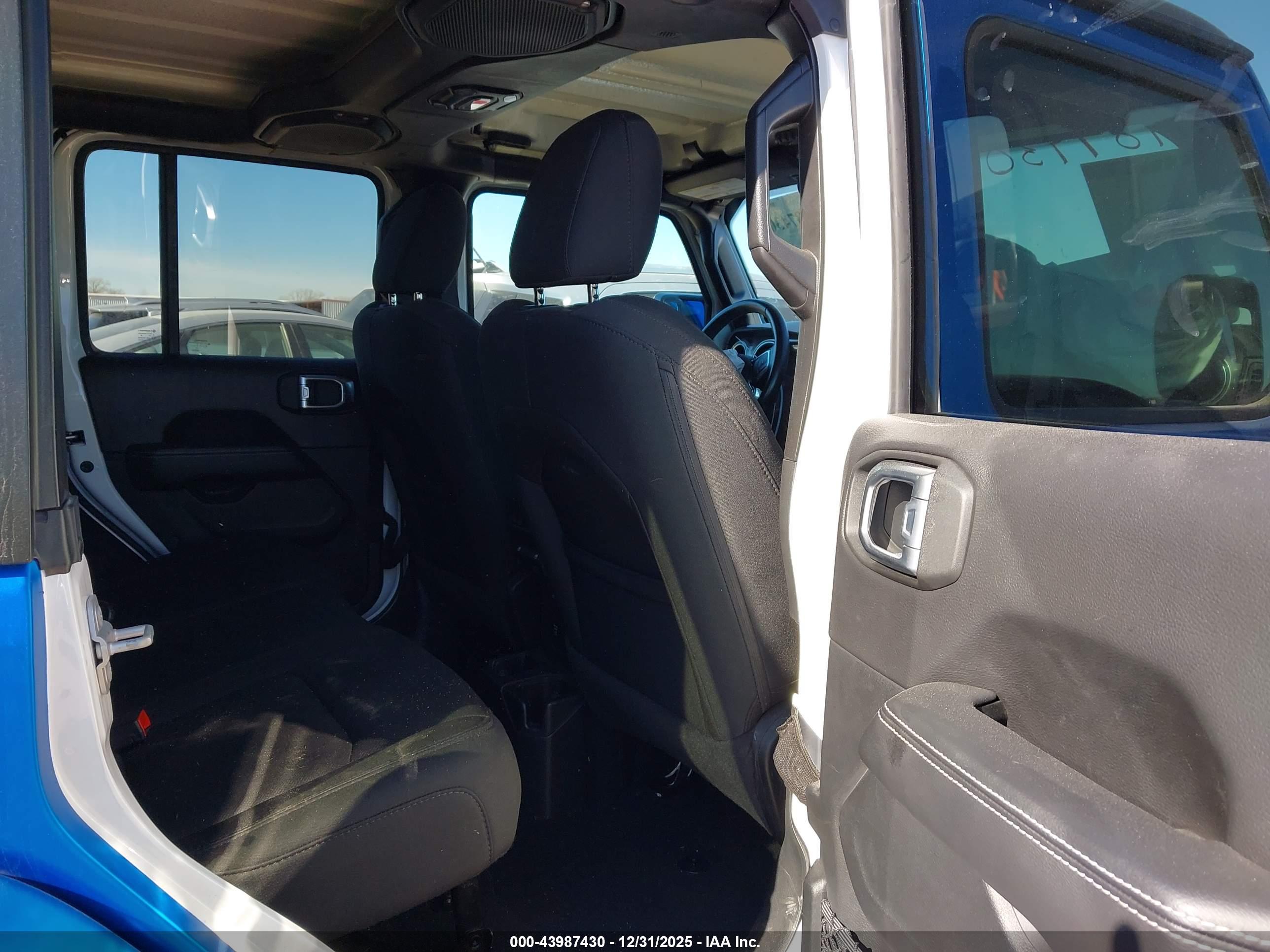 JEEP WRANGLER image 8