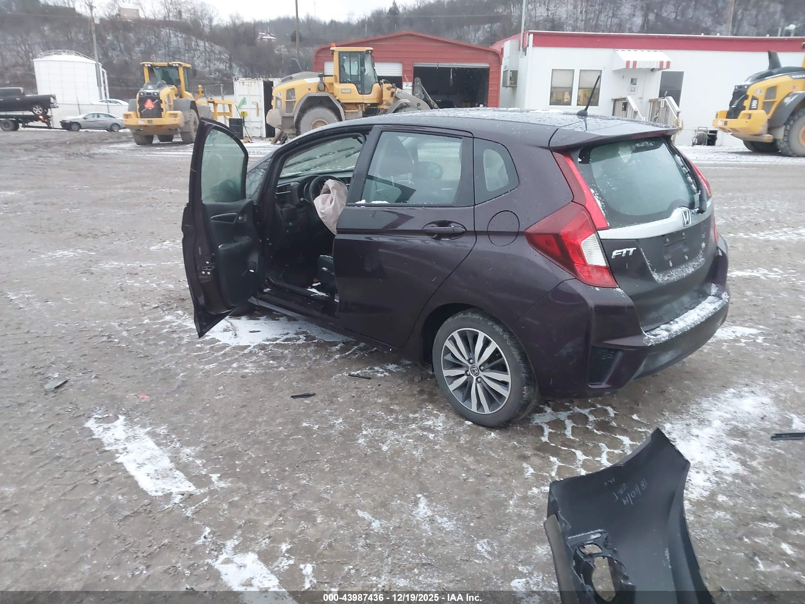 HONDA FIT image 3