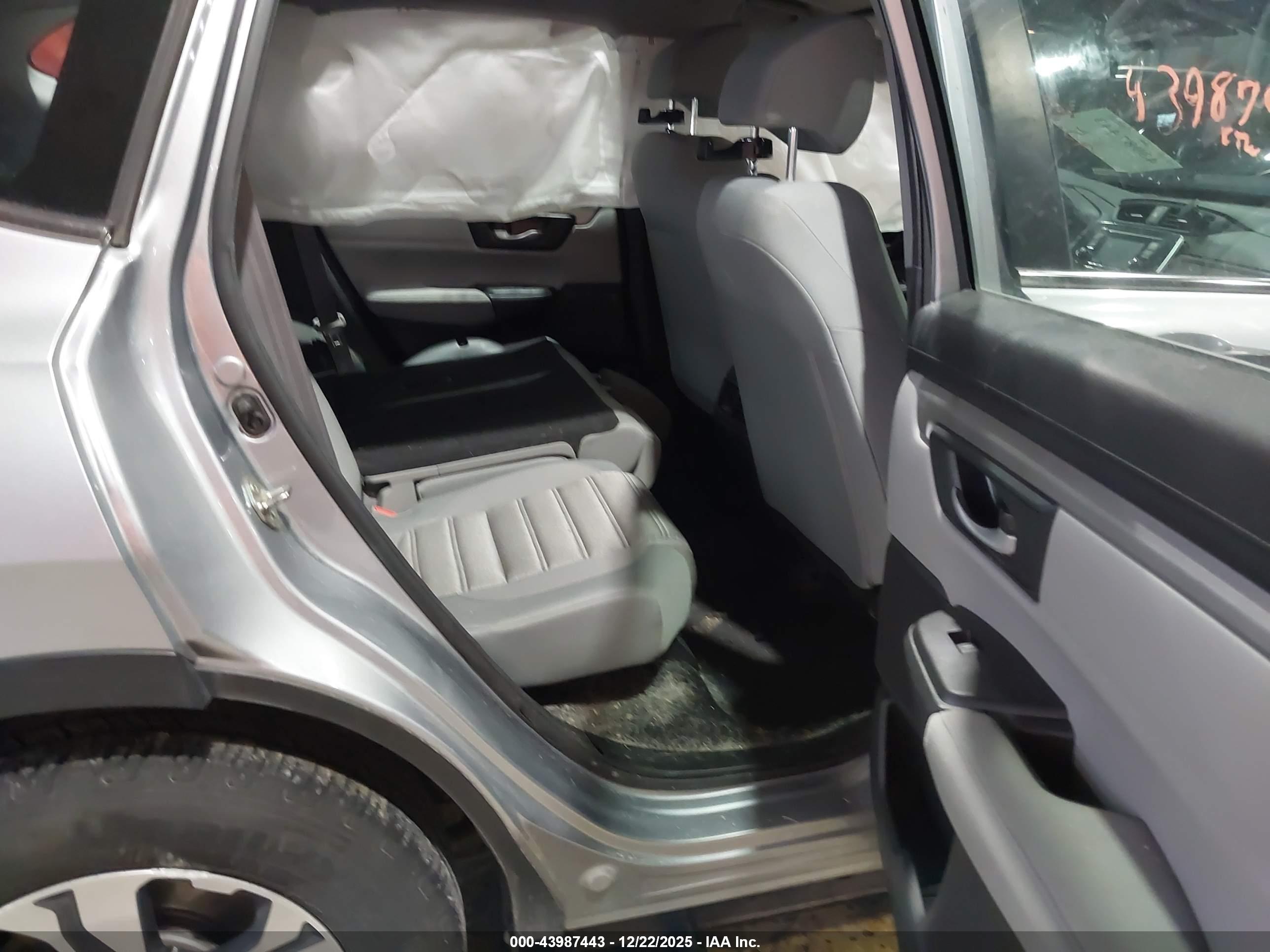 HONDA CR-V image 8