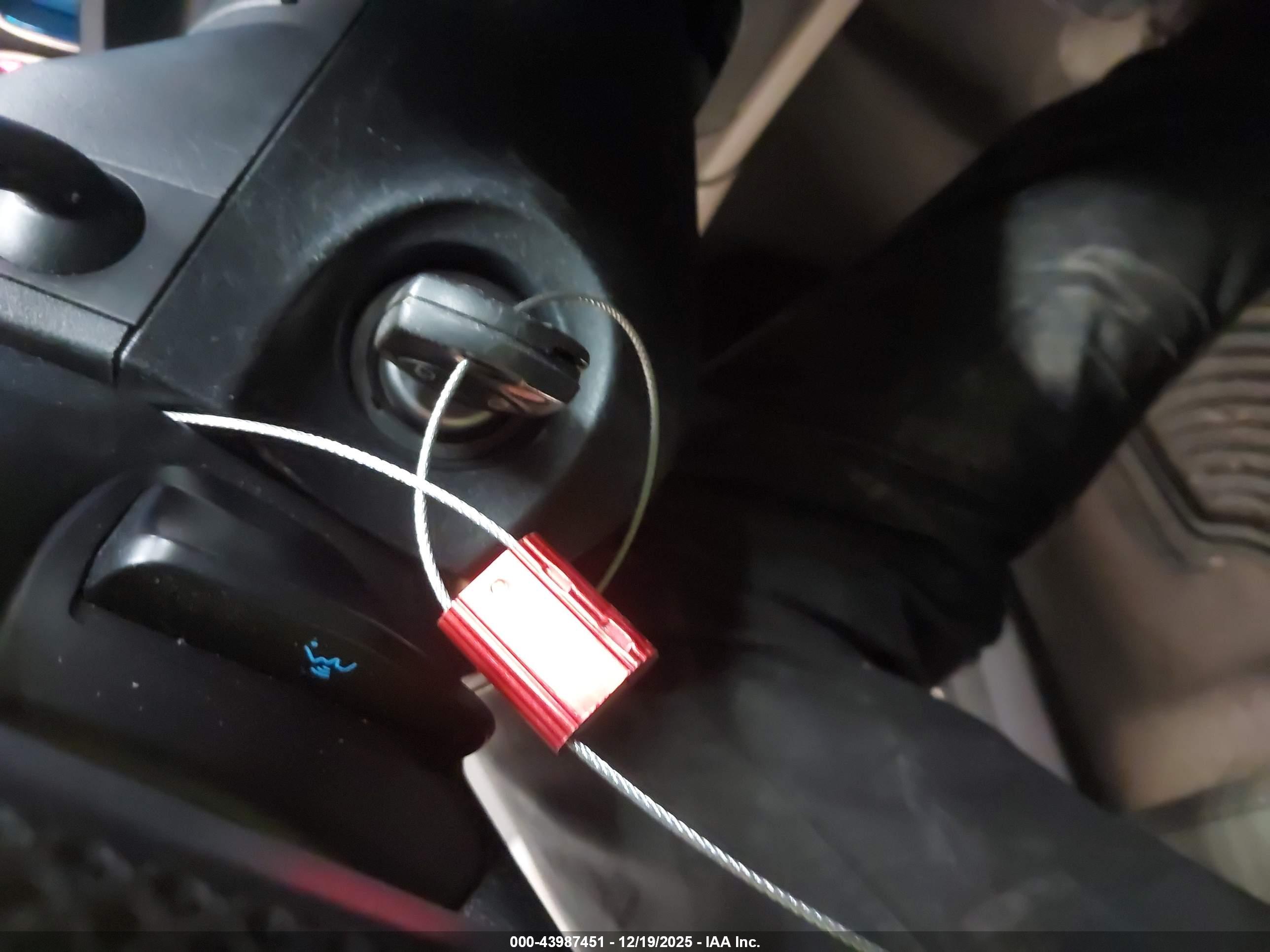 FORD ESCAPE image 11