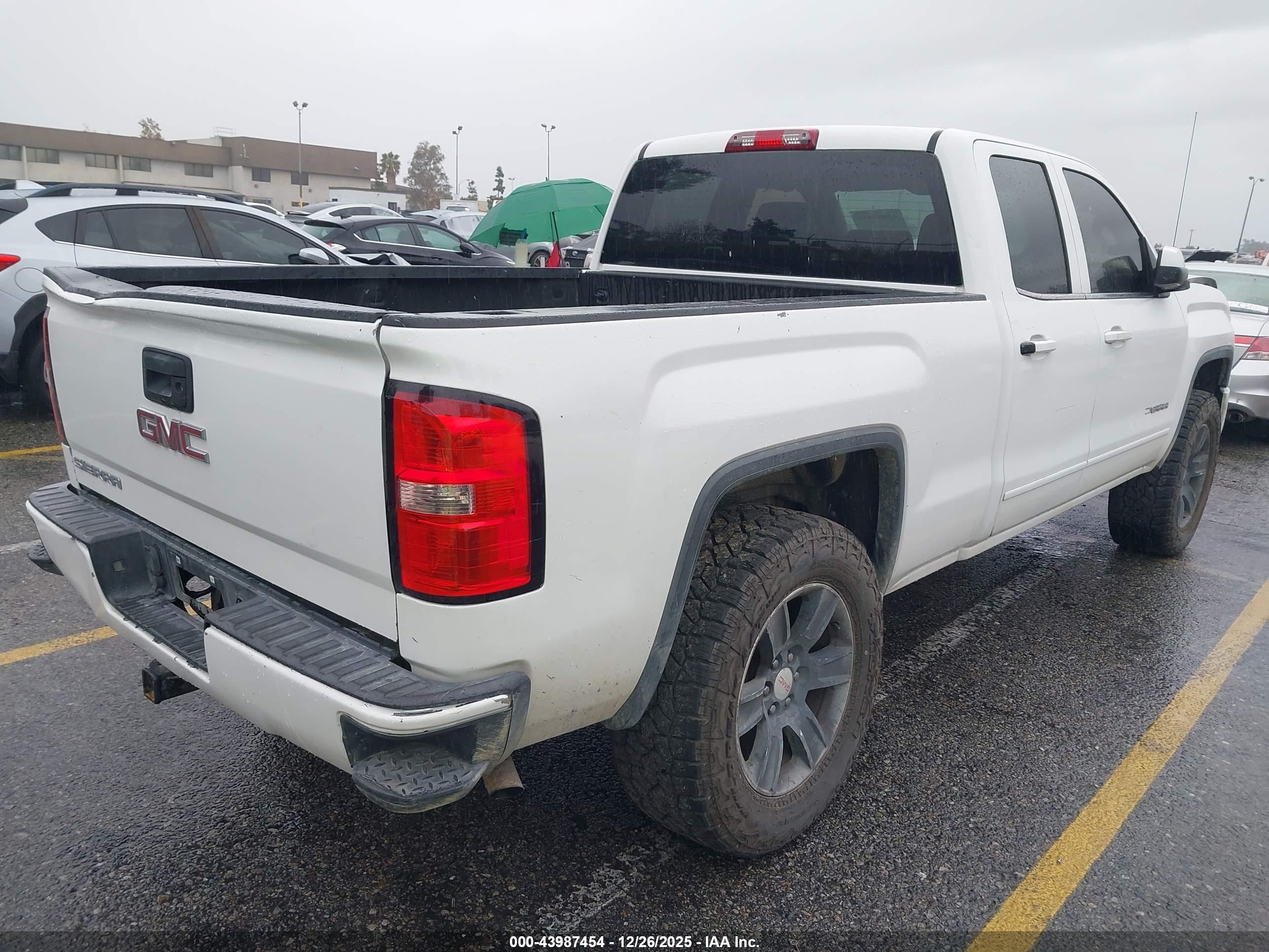 GMC SIERRA image 4