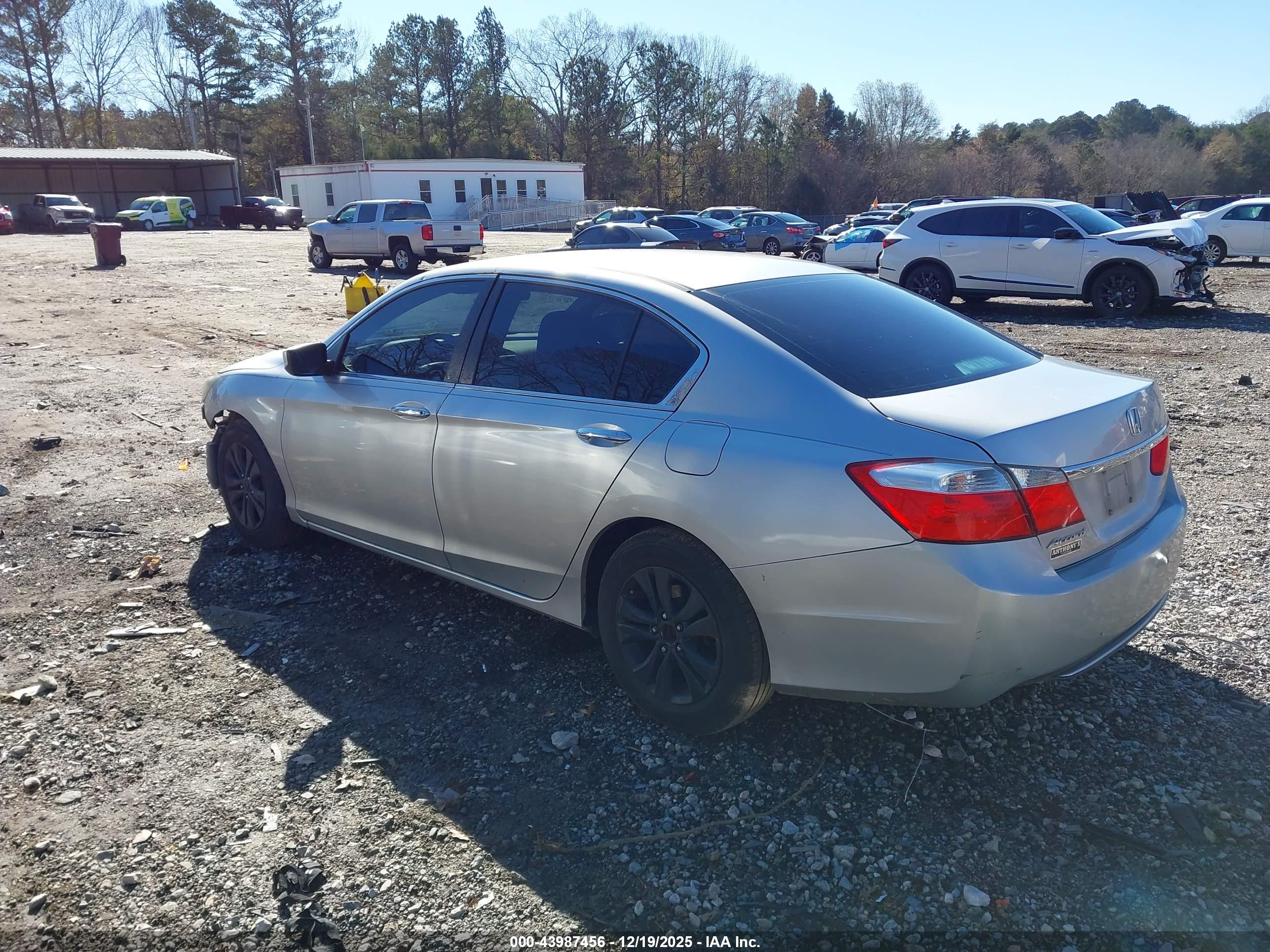 HONDA ACCORD image 3