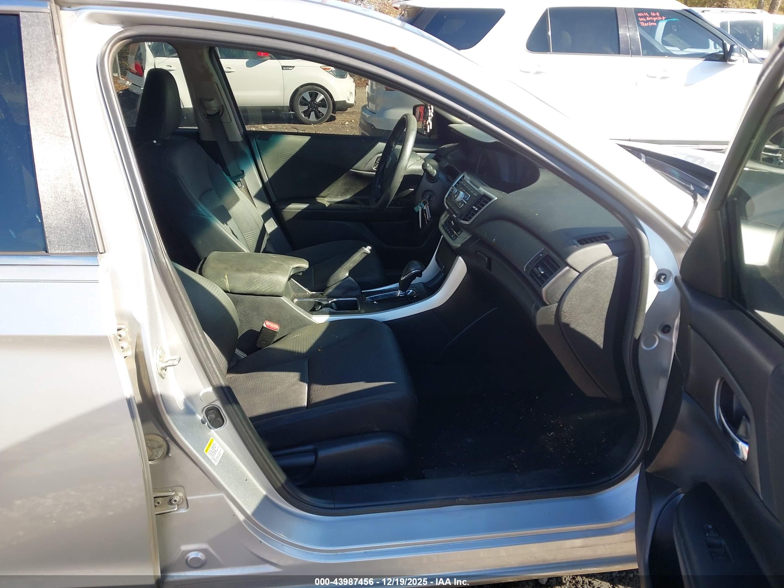 HONDA ACCORD image 5