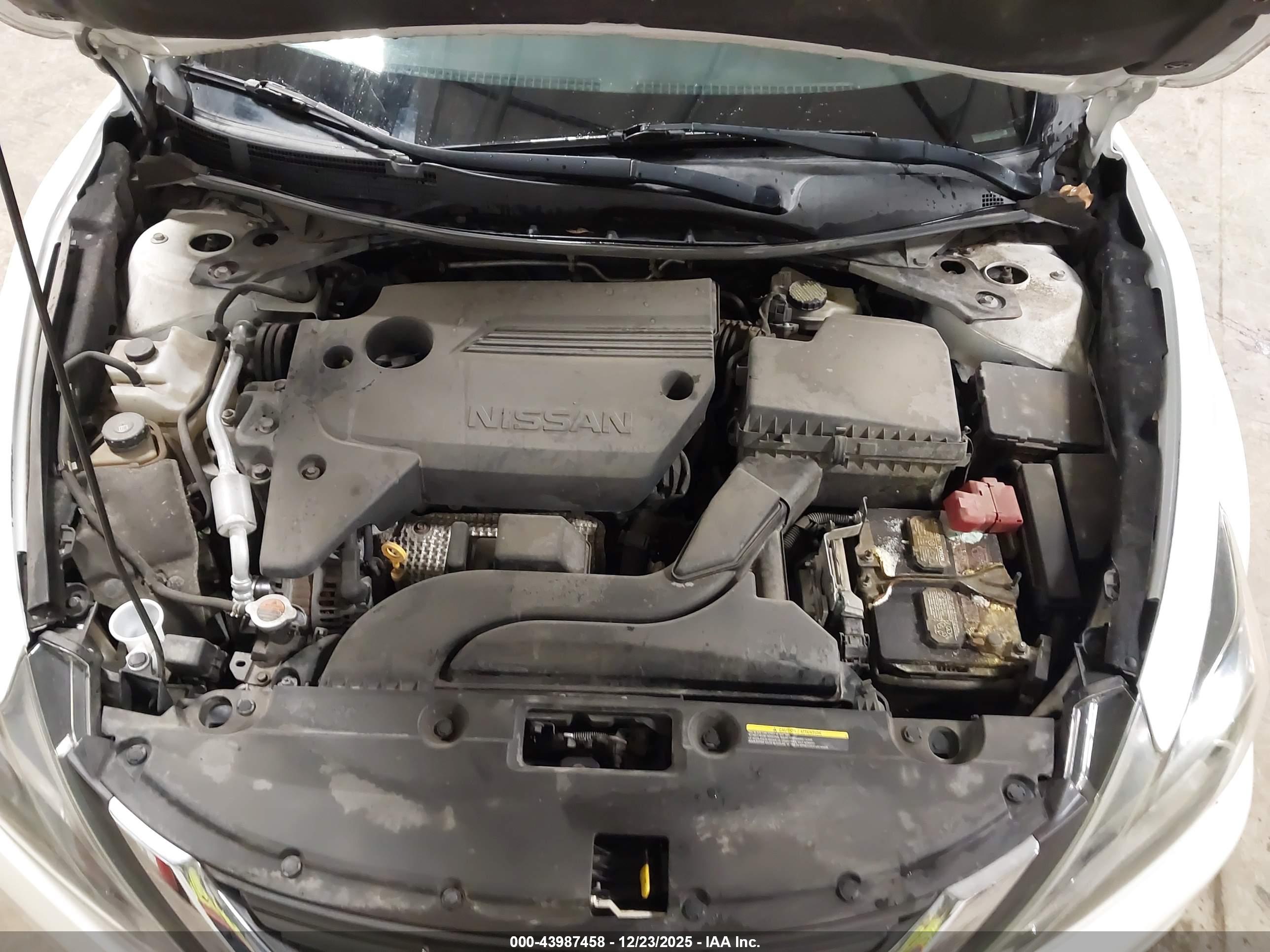 NISSAN ALTIMA image 10