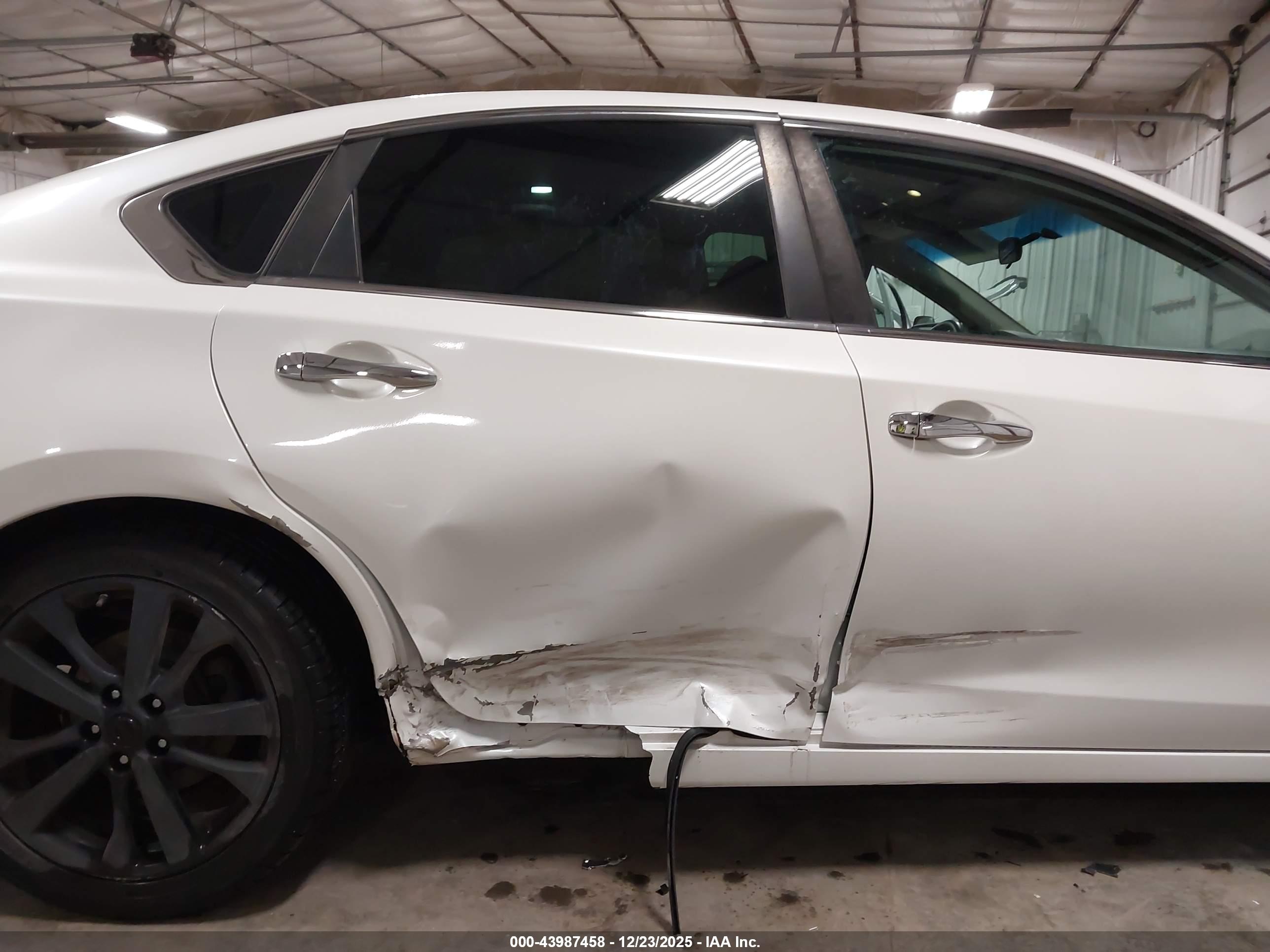 NISSAN ALTIMA image 6