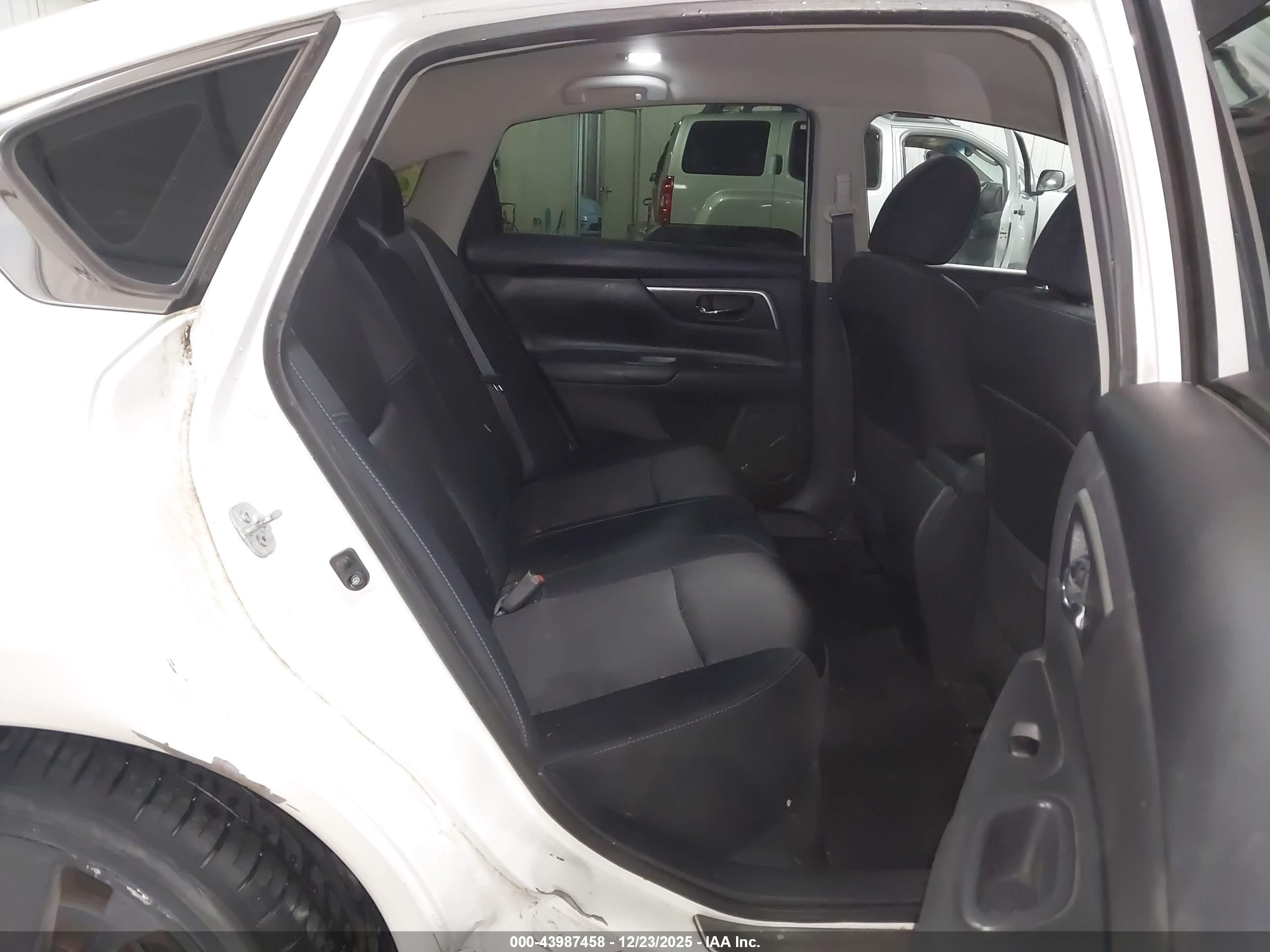 NISSAN ALTIMA image 8